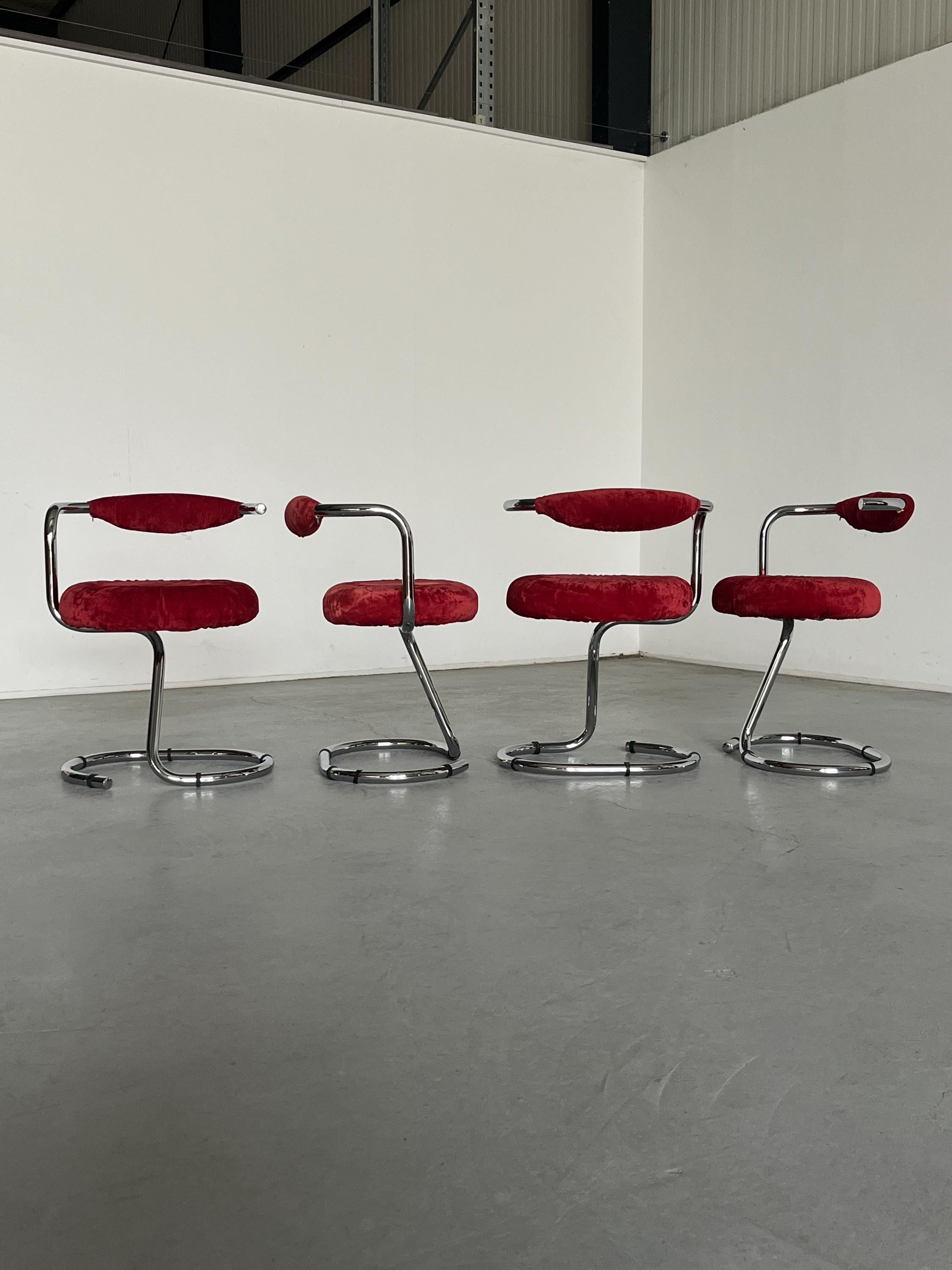 'Cobra' Chairs by Giotto Stoppino