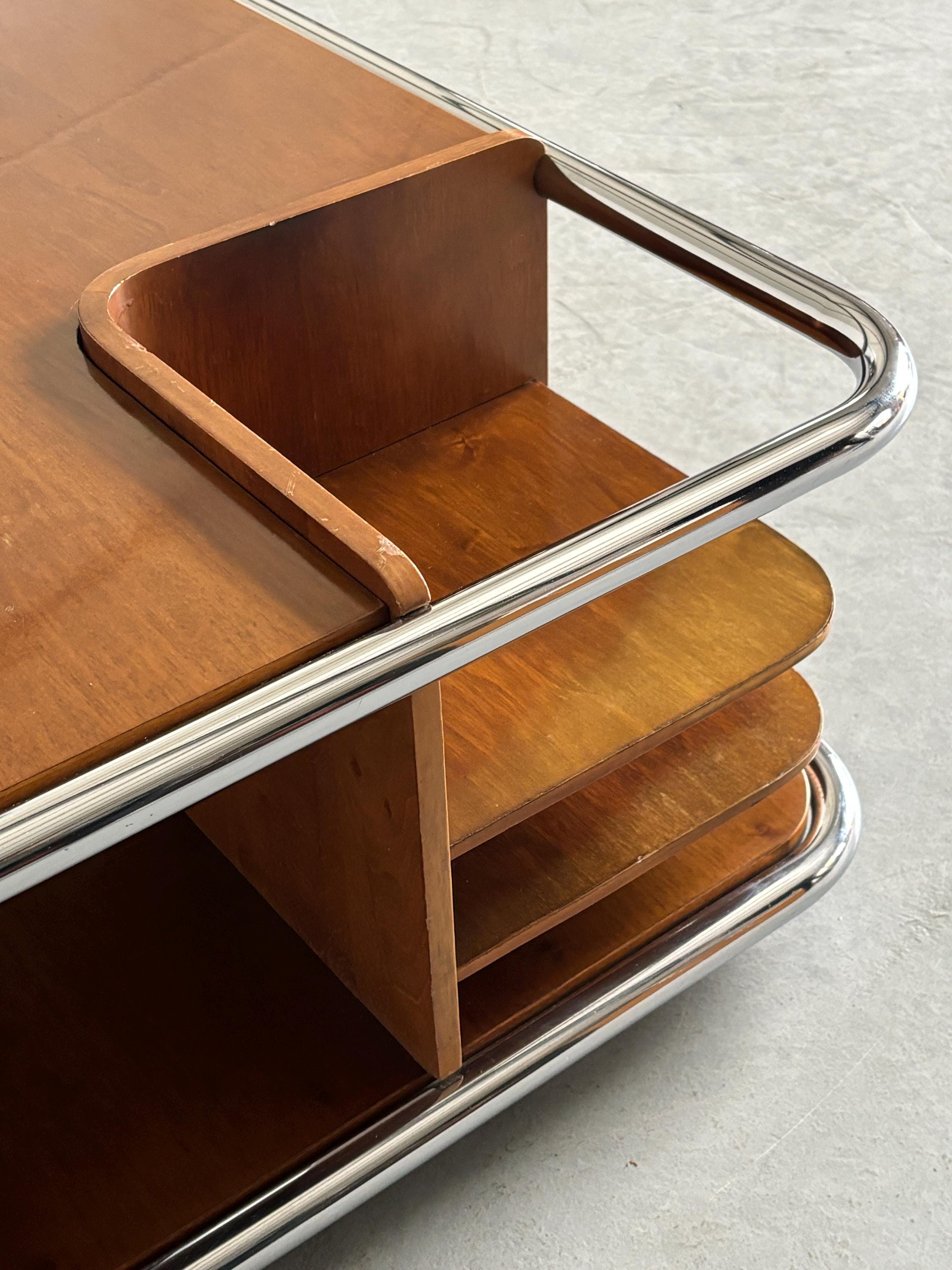 Italian Mid-Century Coffee Table in Chromed Steel and Walnut