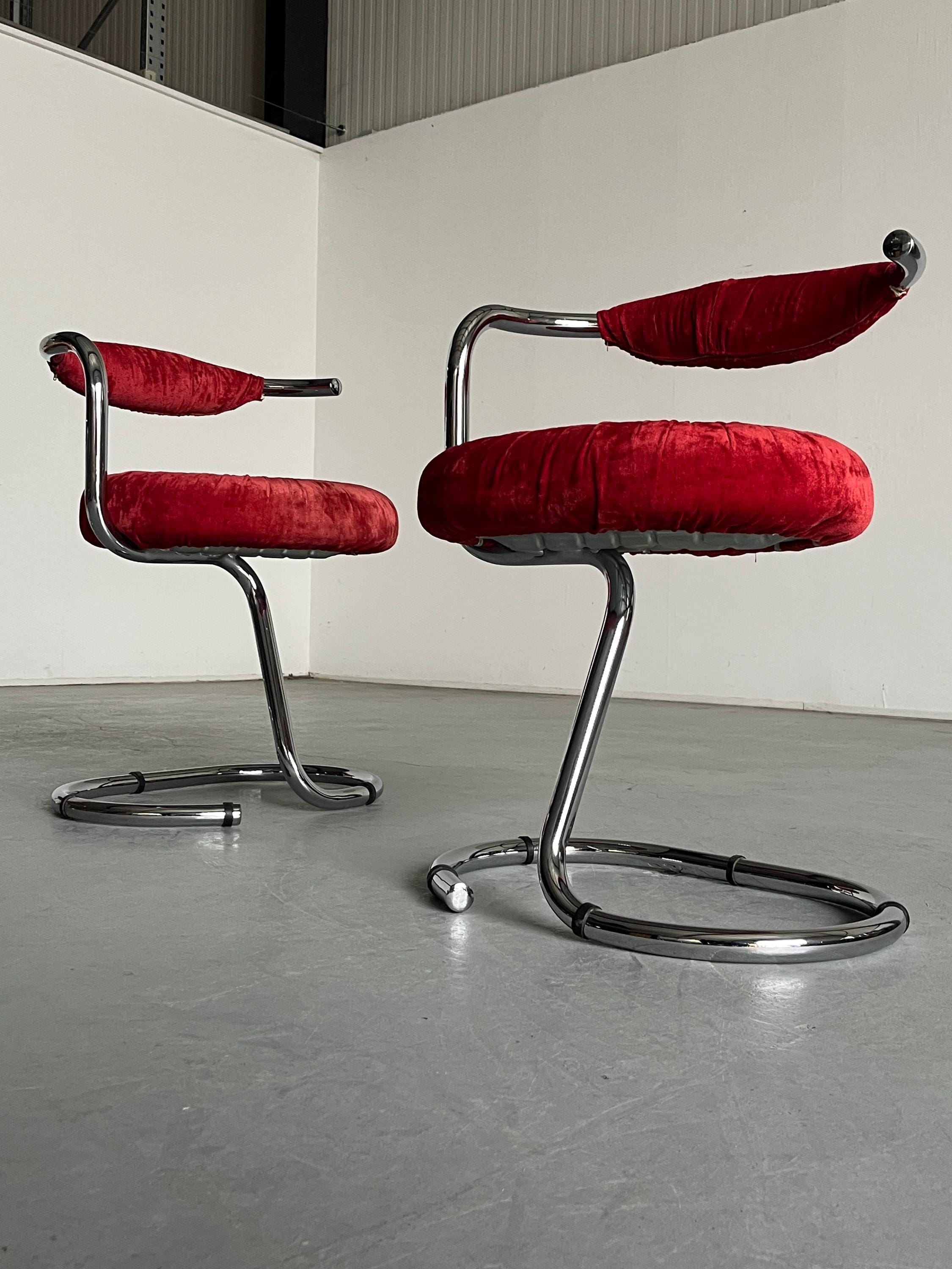 'Cobra' Chairs by Giotto Stoppino