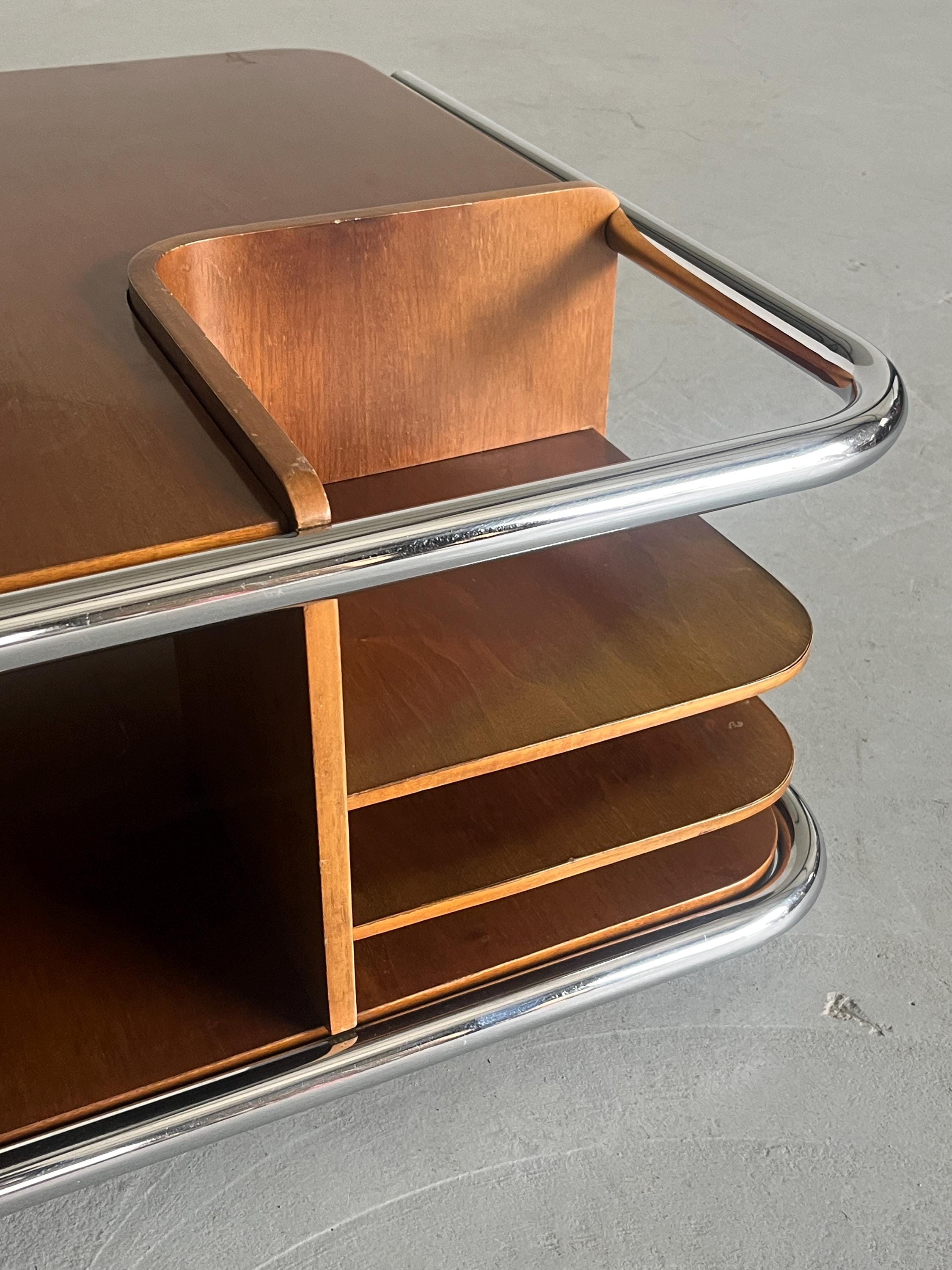 Italian Mid-Century Coffee Table in Chromed Steel and Walnut