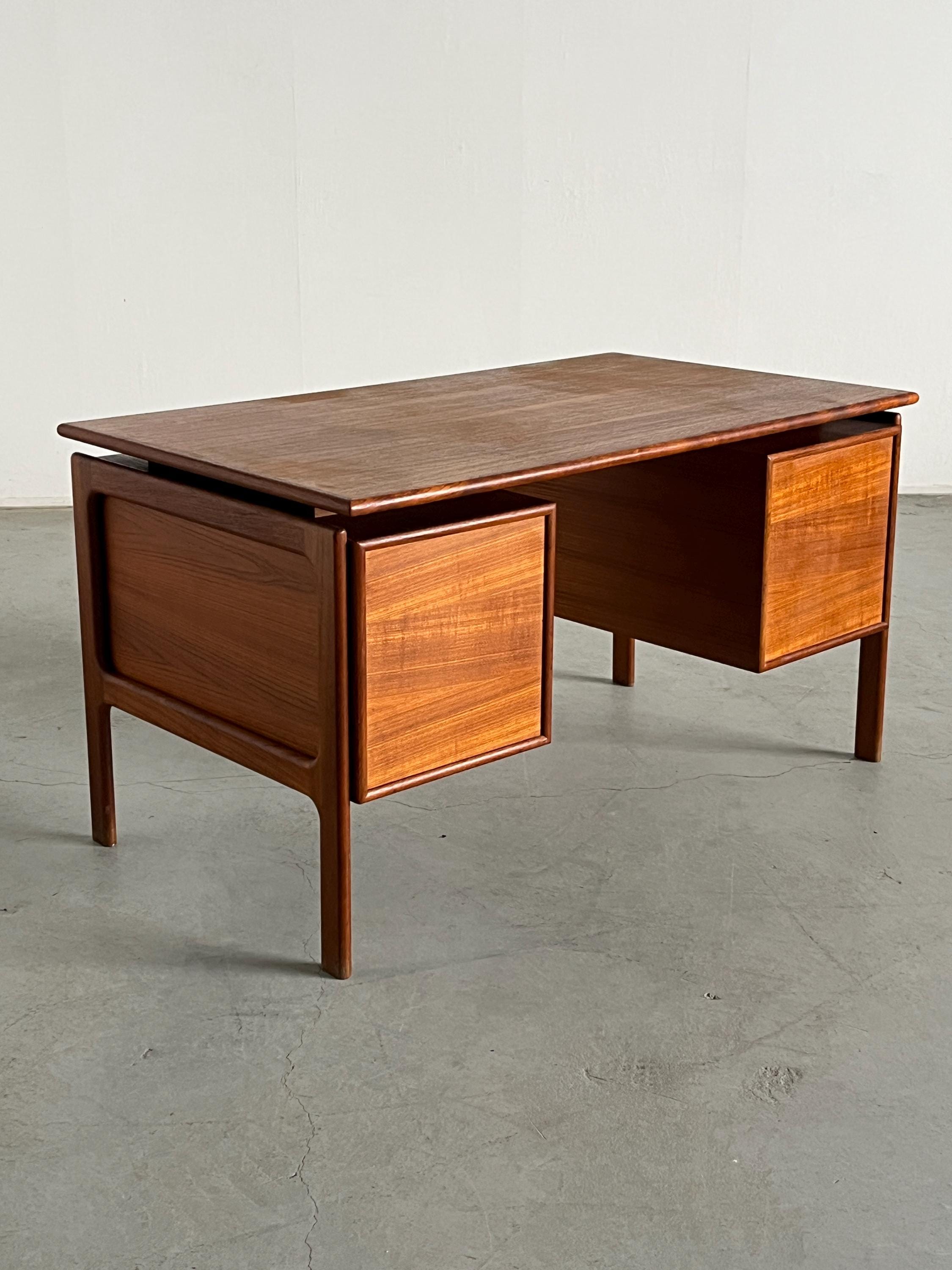 Office Desk by Arne Vodder for GV Møbler in Teak, 1960s Denmark