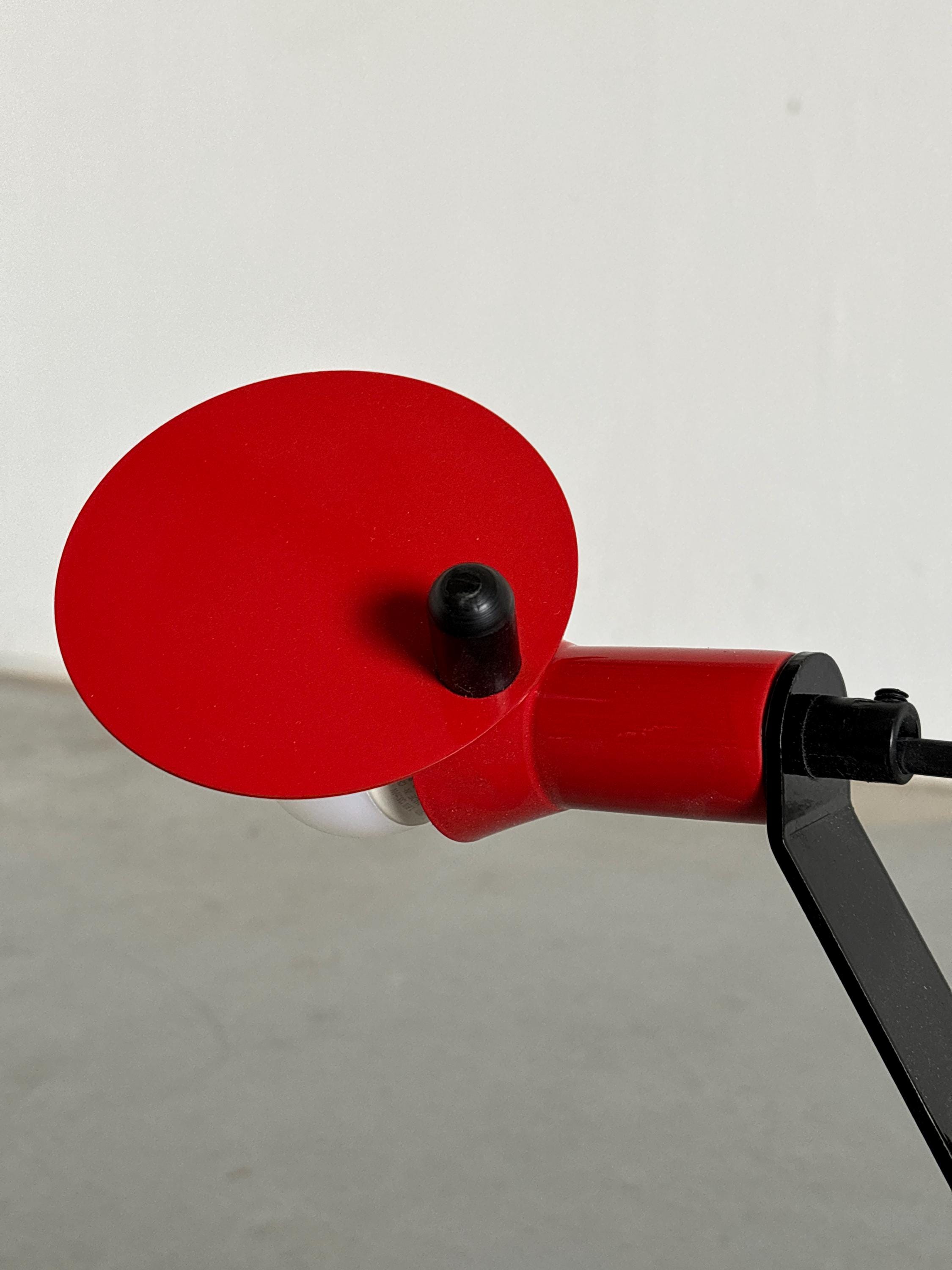 Vintage Postmodern Swivel Desk Lamp in Red and Black Metal, Geometrical Design, 1980s Netherlands