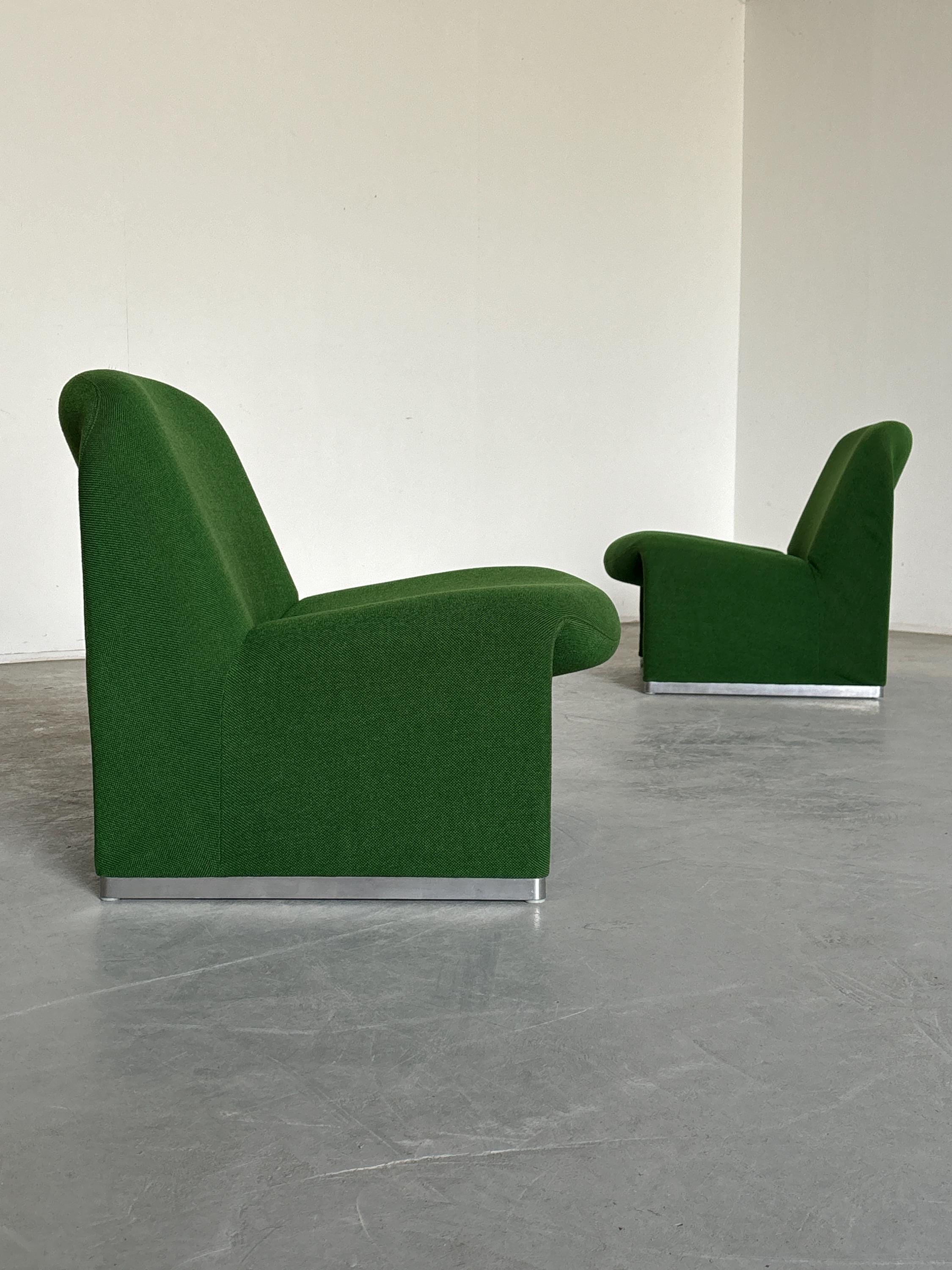 'Alky' chairs by Giancarlo Piretti for Anonima Castelli