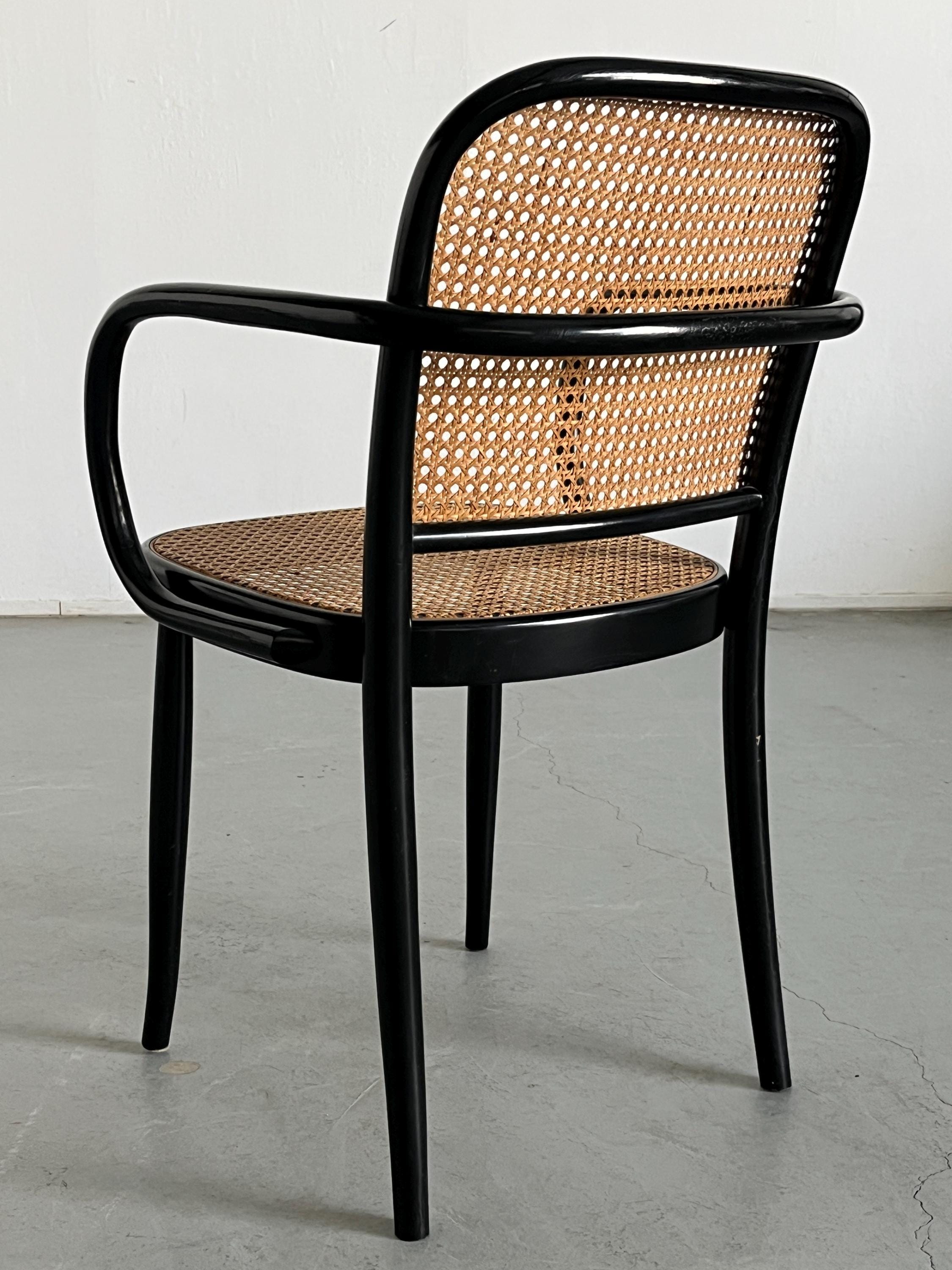 Bentwood Chairs in the style of Thonet ‘No. 811’ Chairs by Josef Hoffman