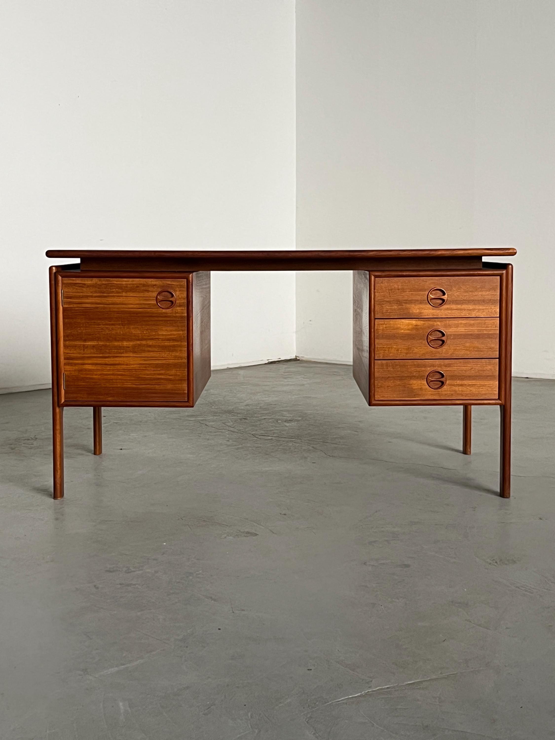 Office Desk by Arne Vodder for GV Møbler in Teak, 1960s Denmark