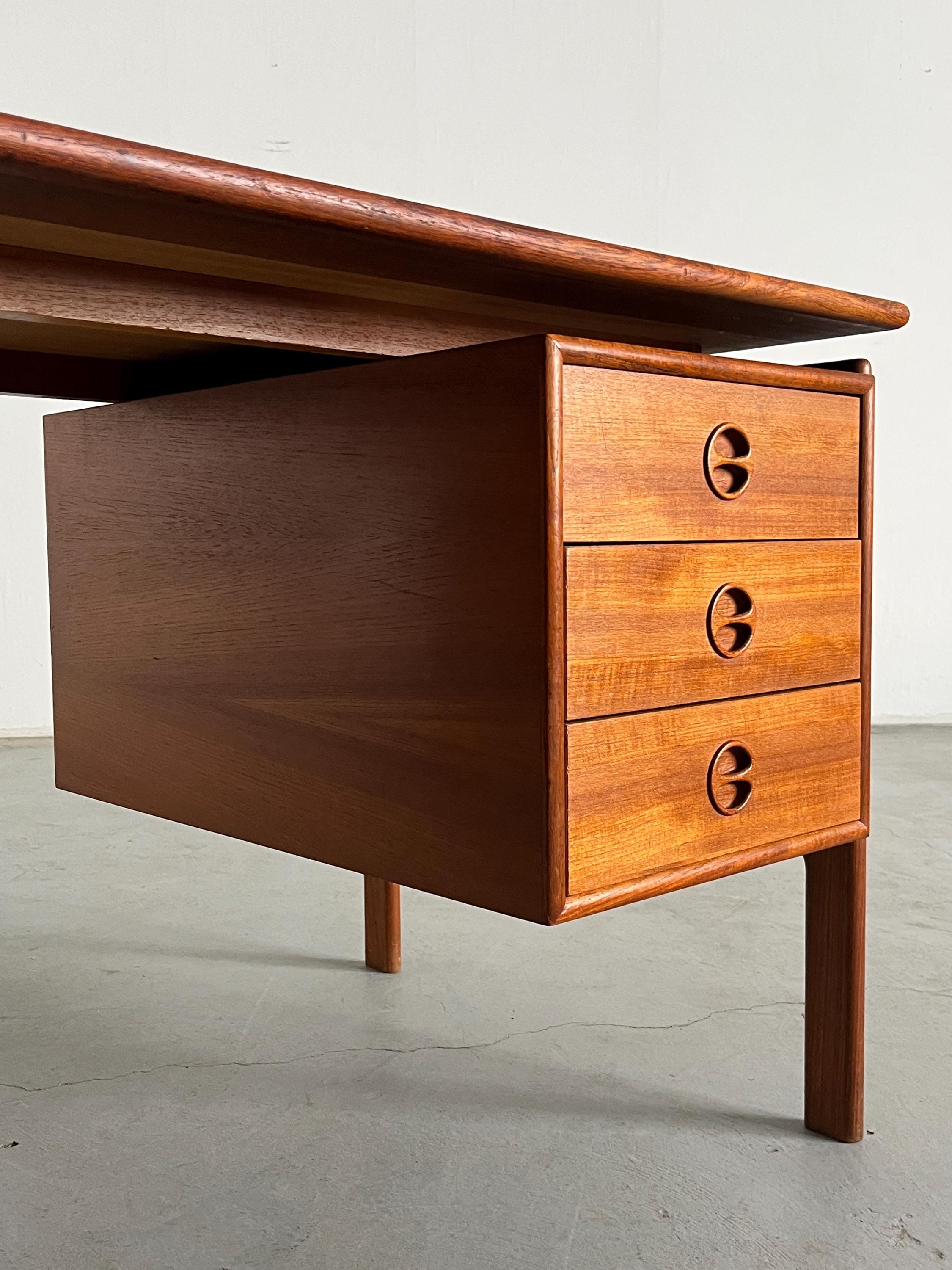 Office Desk by Arne Vodder for GV Møbler in Teak, 1960s Denmark