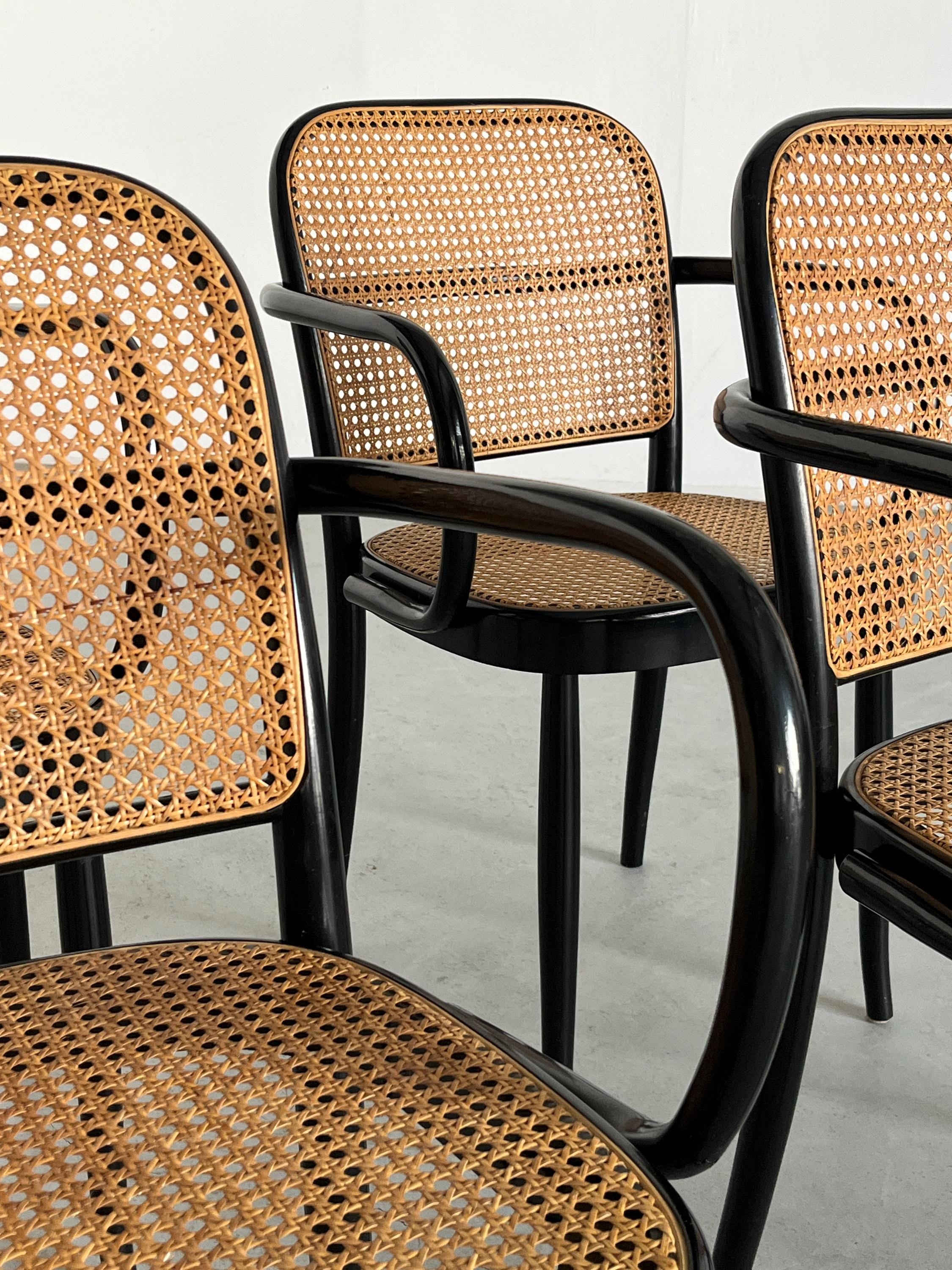 Bentwood Chairs in the style of Thonet ‘No. 811’ Chairs by Josef Hoffman