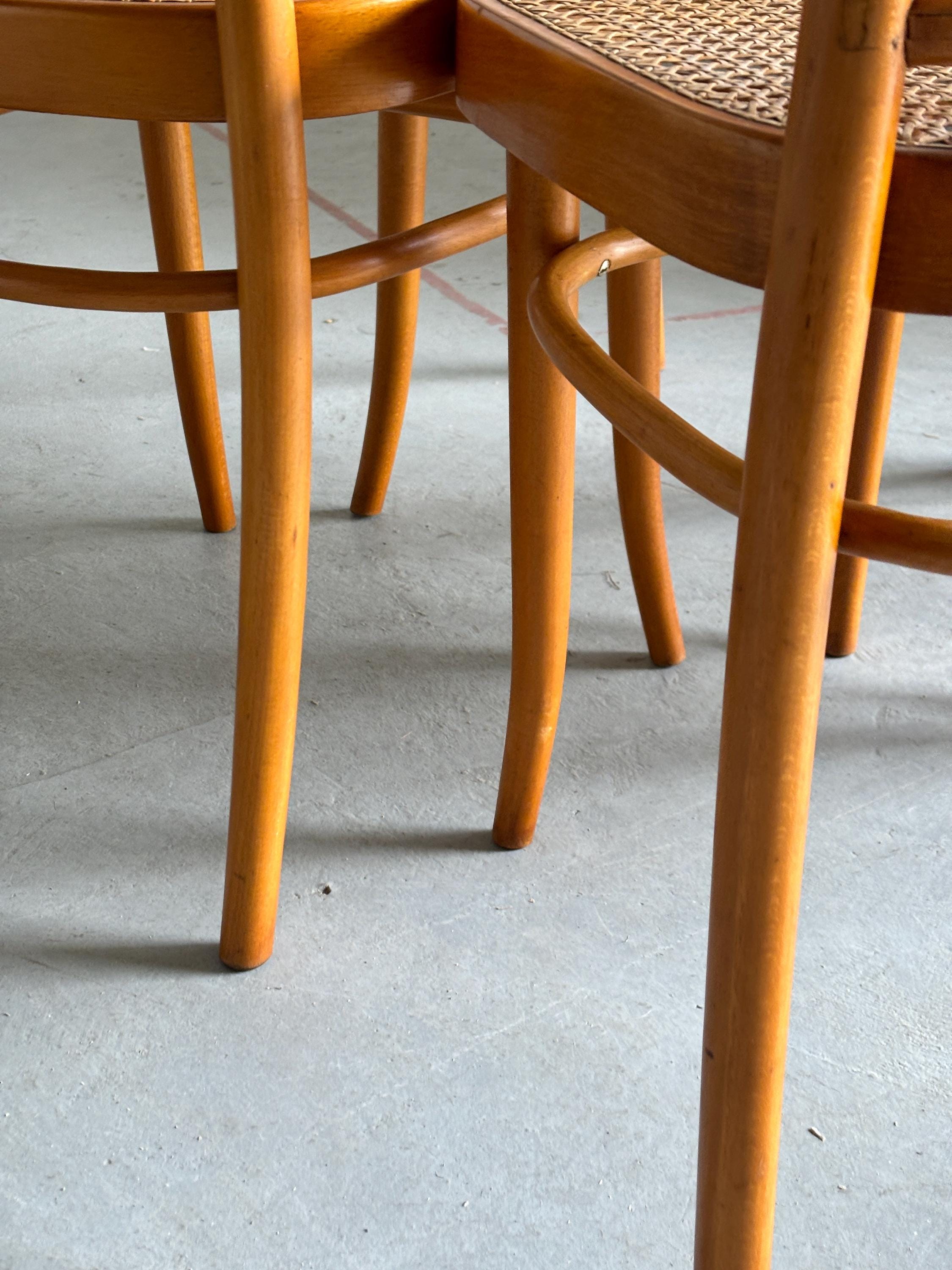 Original Thonet No.811 'Prague' Chair by Josef Hoffman
