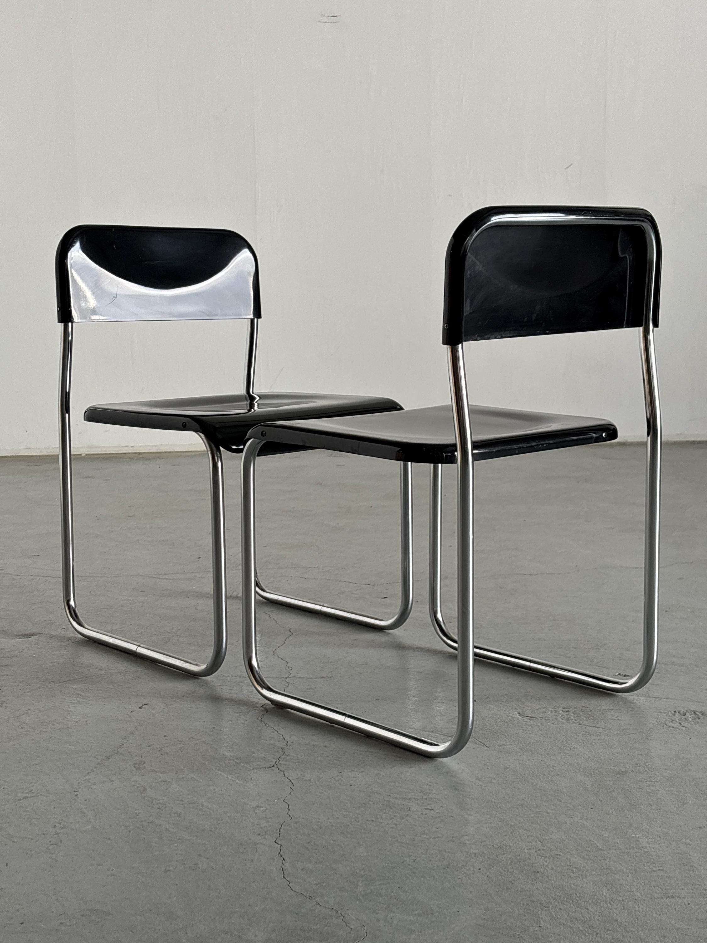 Bauhaus Design Cantilever Dining Chairs by Arc Linea