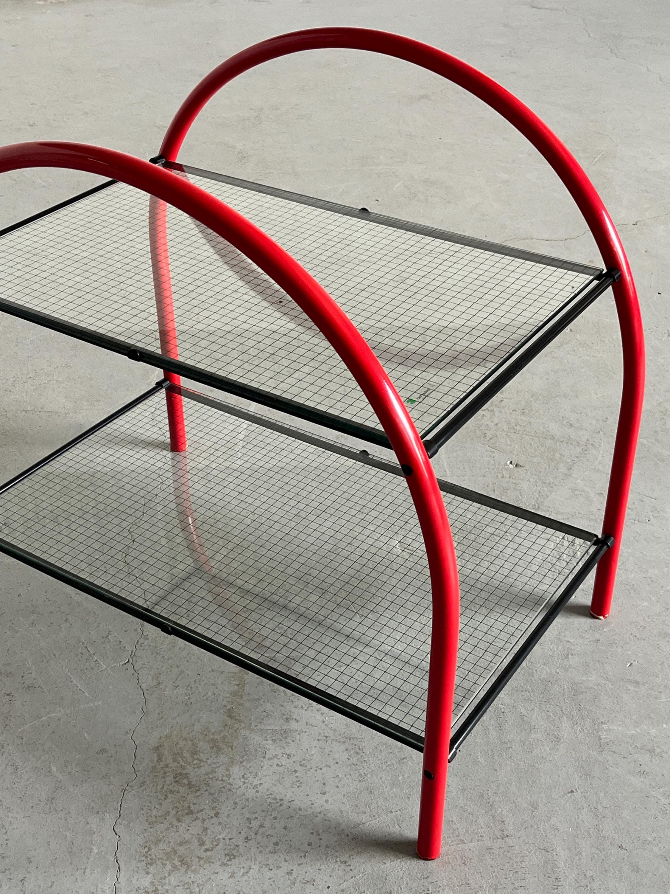 Postmodern Geometrical ‘Pomo’ Side Table by Anna Anselmi for Bieffeplast