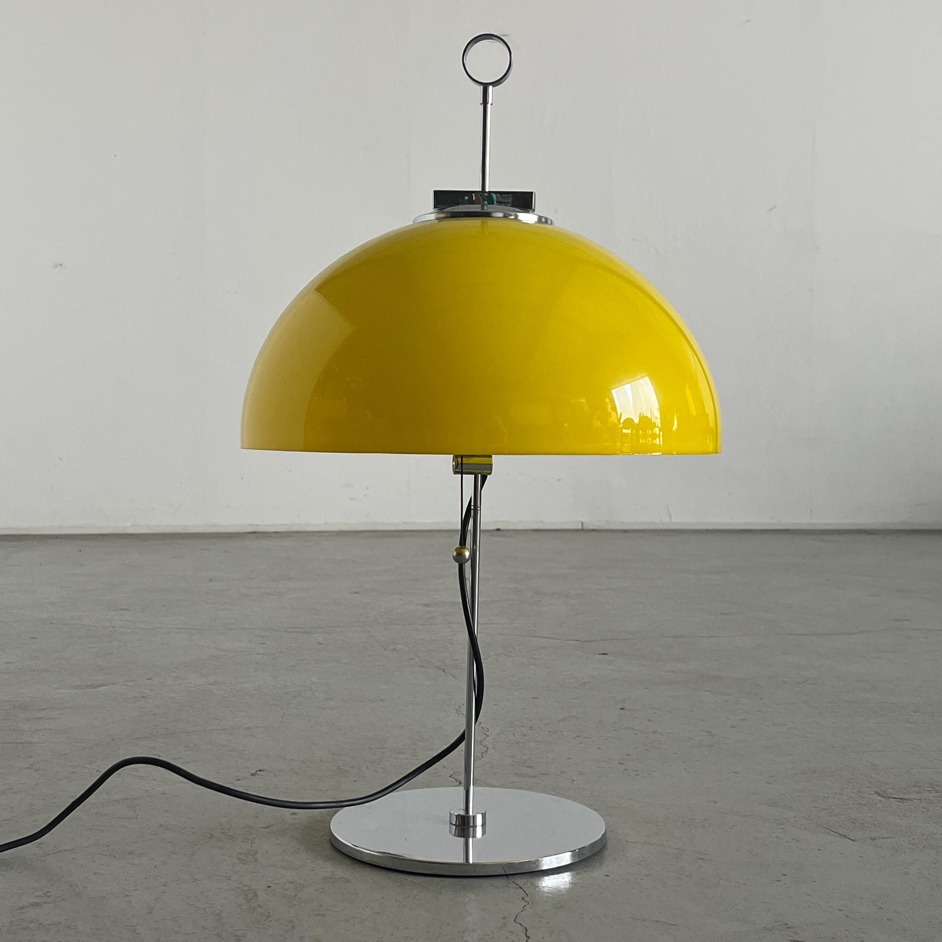 Space Age Desk Lamp in Yellow Plastic and Chromed Steel
