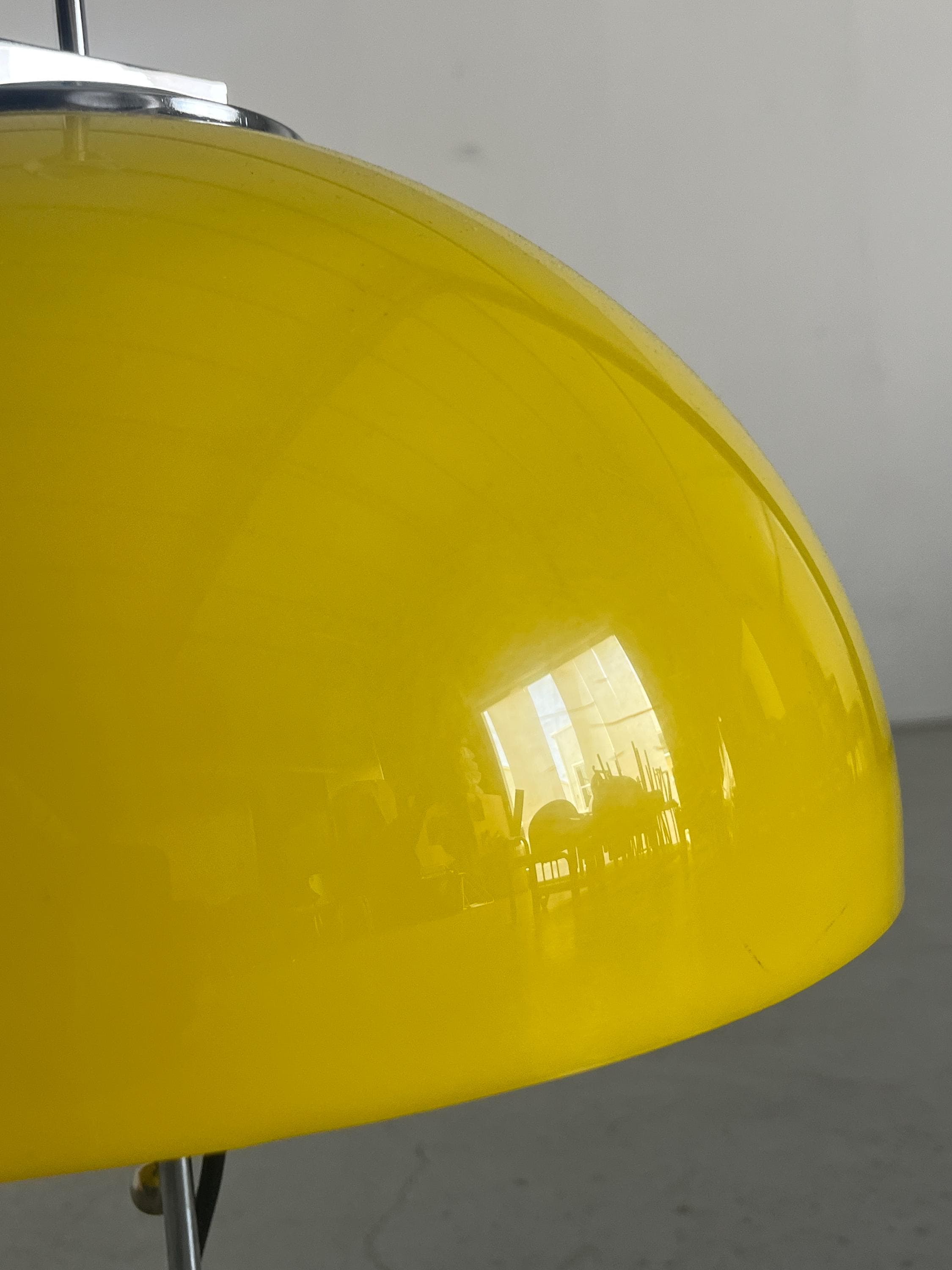 Space Age Desk Lamp in Yellow Plastic and Chromed Steel