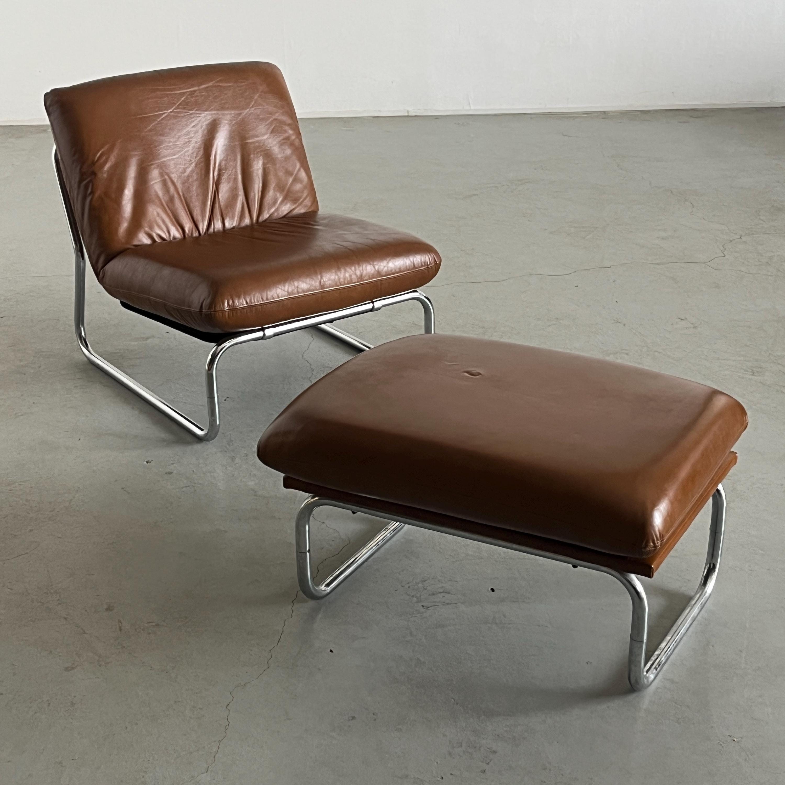 Elegant Mid-Century Modern Lounge Chair with Pouf