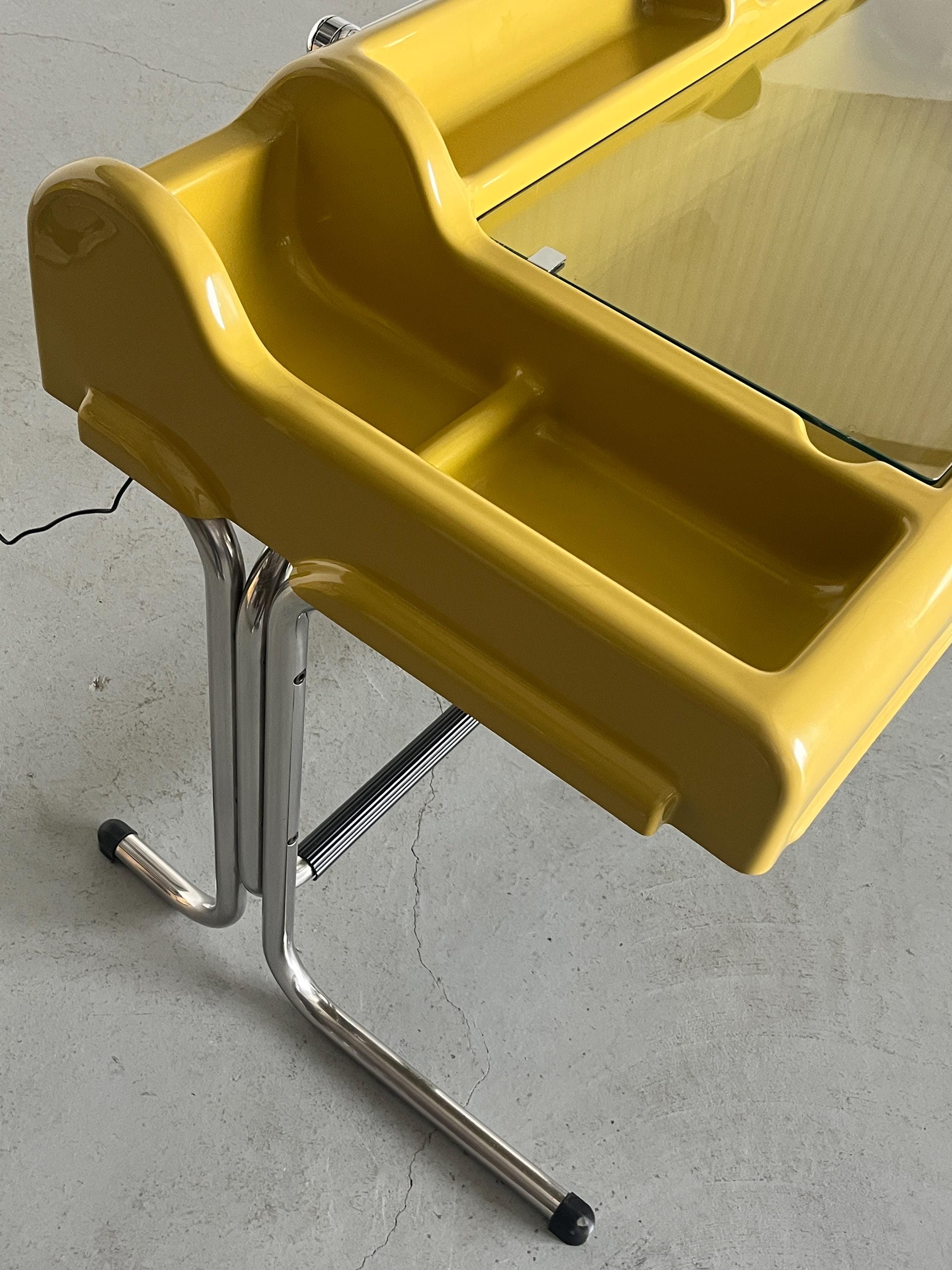 Iconic ‘Orix’ Multi-Purpose Desk by Vittorio Parigi & Nani Prina for Molteni, 1971