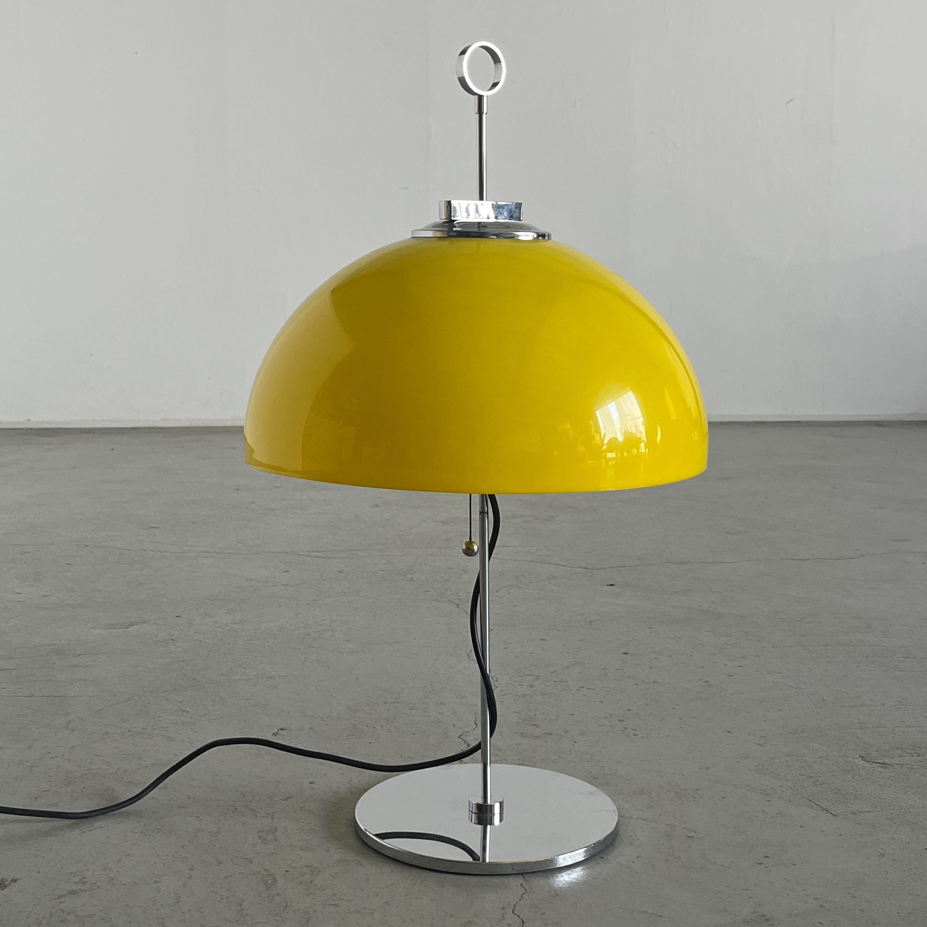 Space Age Desk Lamp in Yellow Plastic and Chromed Steel