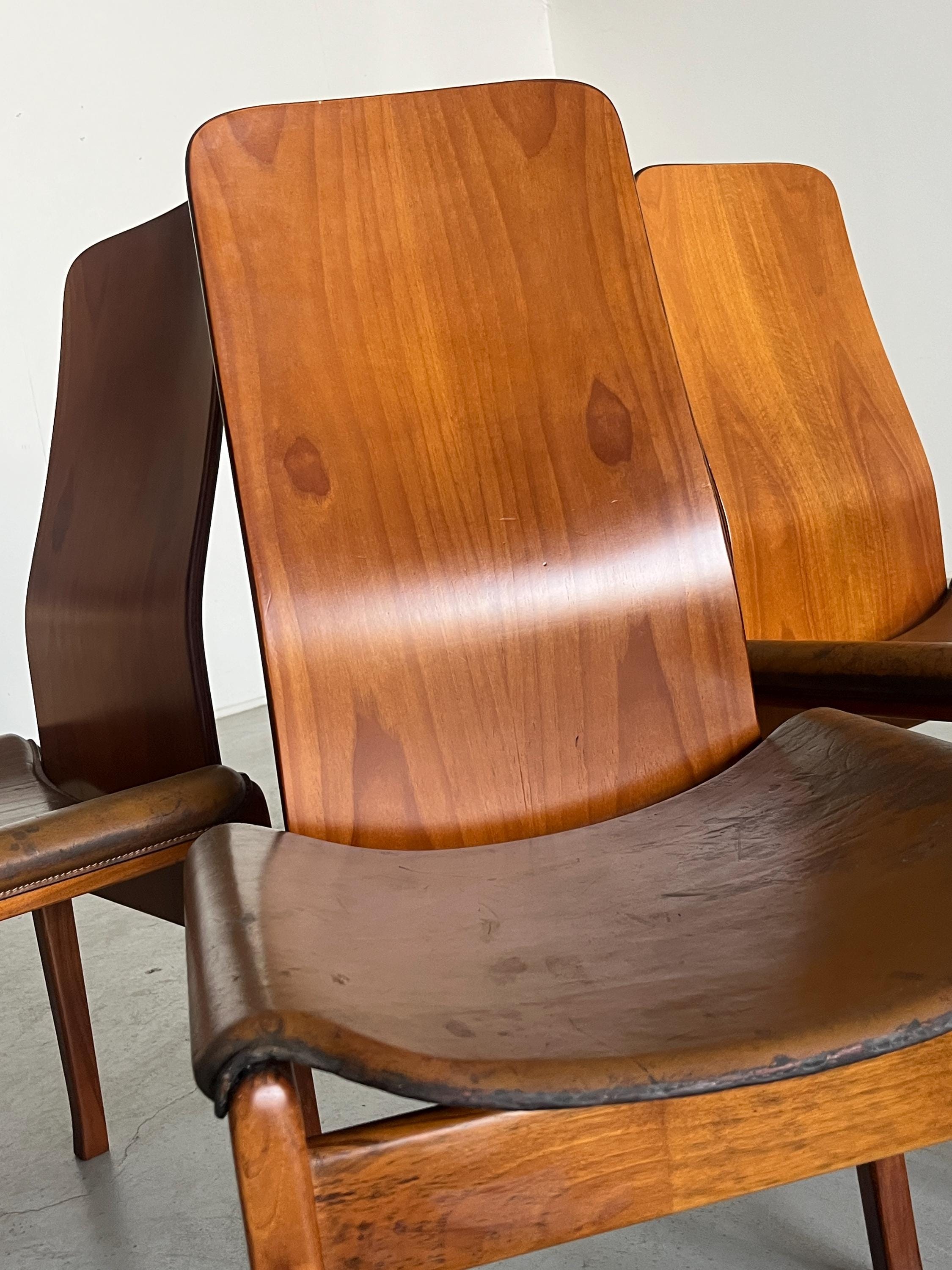 'Fiorenza' Dining Chairs by Tito Agnoli for Molteni in Leather & Walnut, 1968
