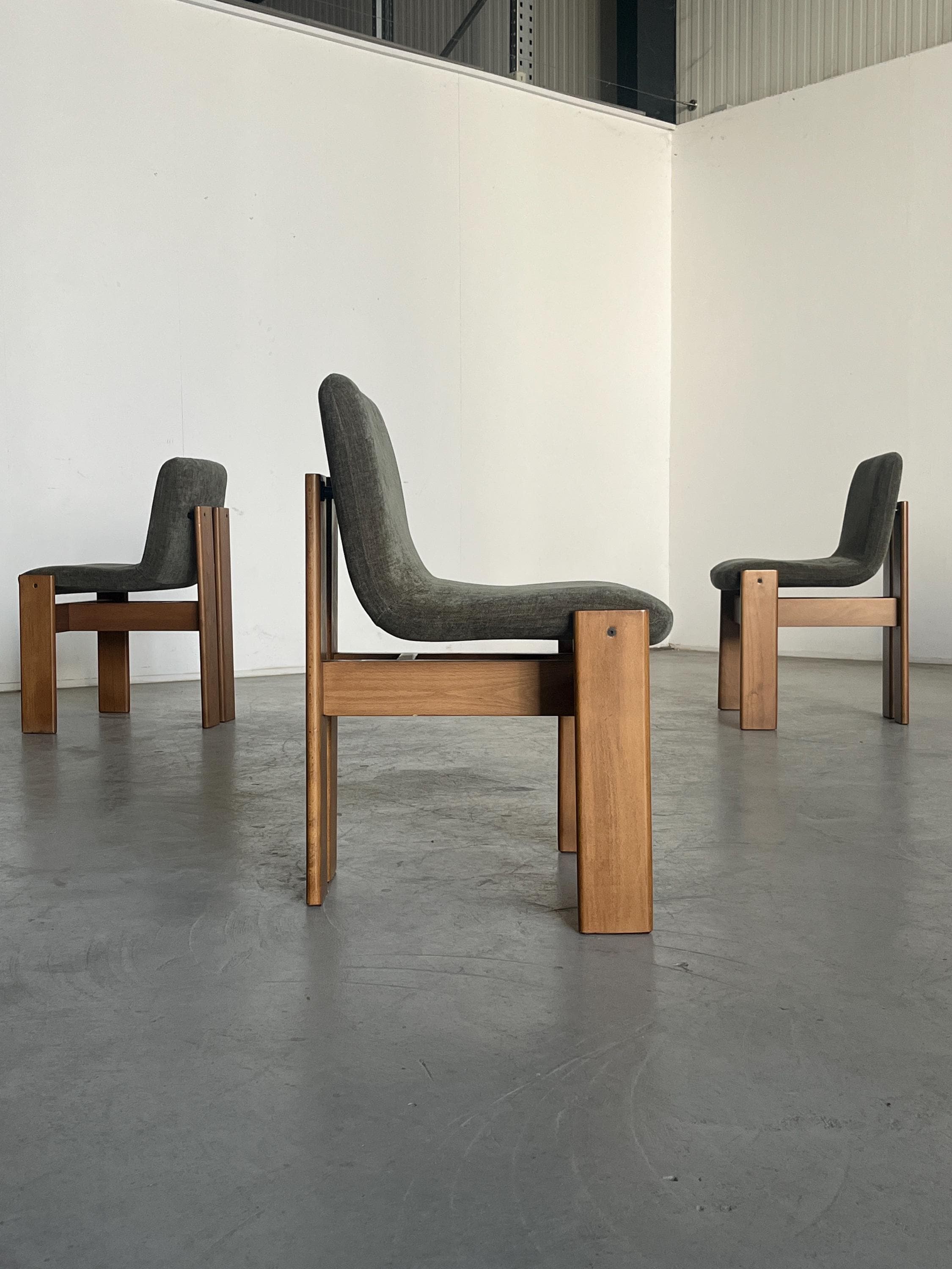 Elegant Mid-Century Modern Dining Chairs in the Style of Afra & Tobia Scarpa