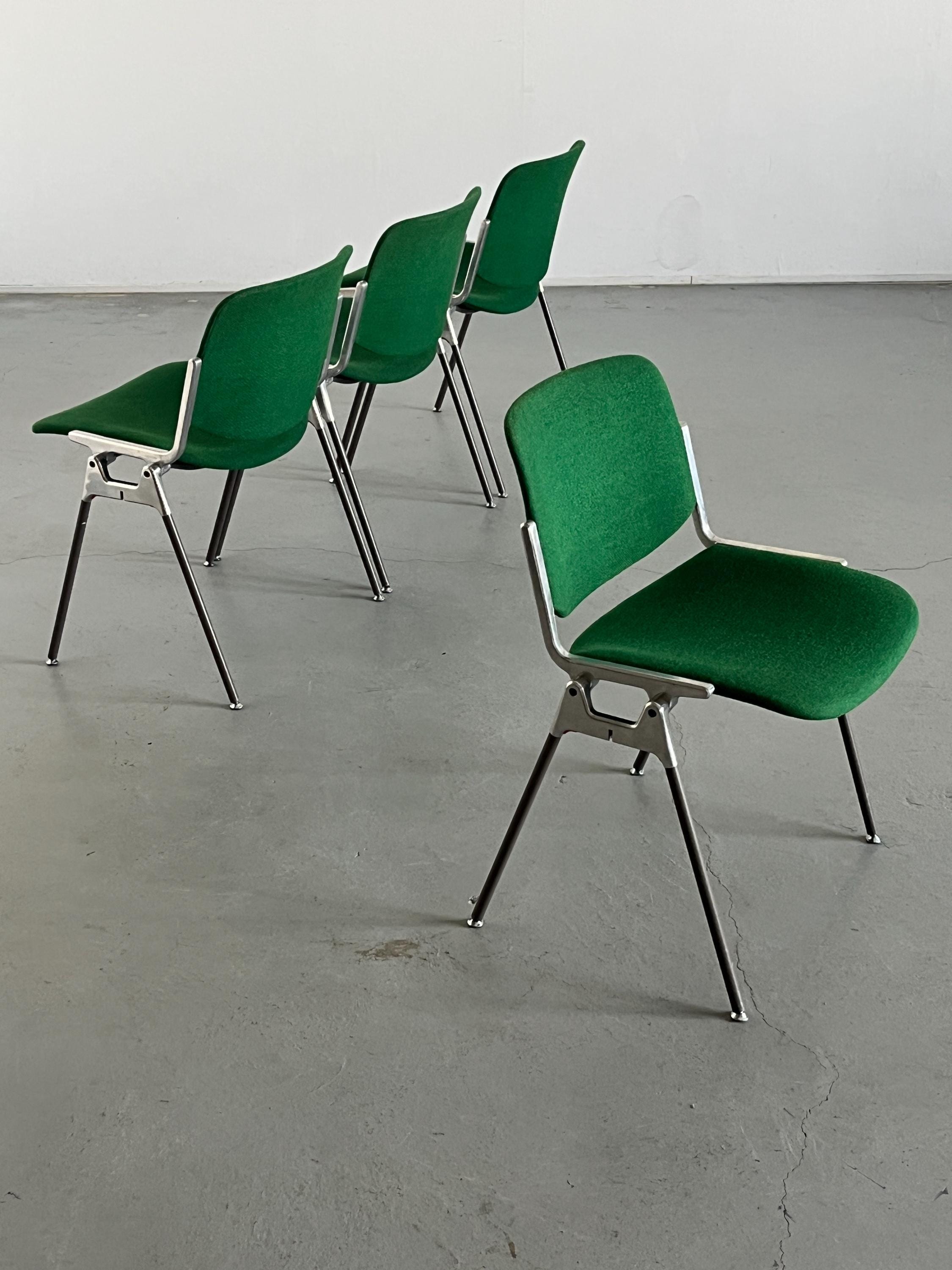 'DSC 106' Chairs by Giancarlo Piretti for Anonima Castelli, Green Fabric, 1965