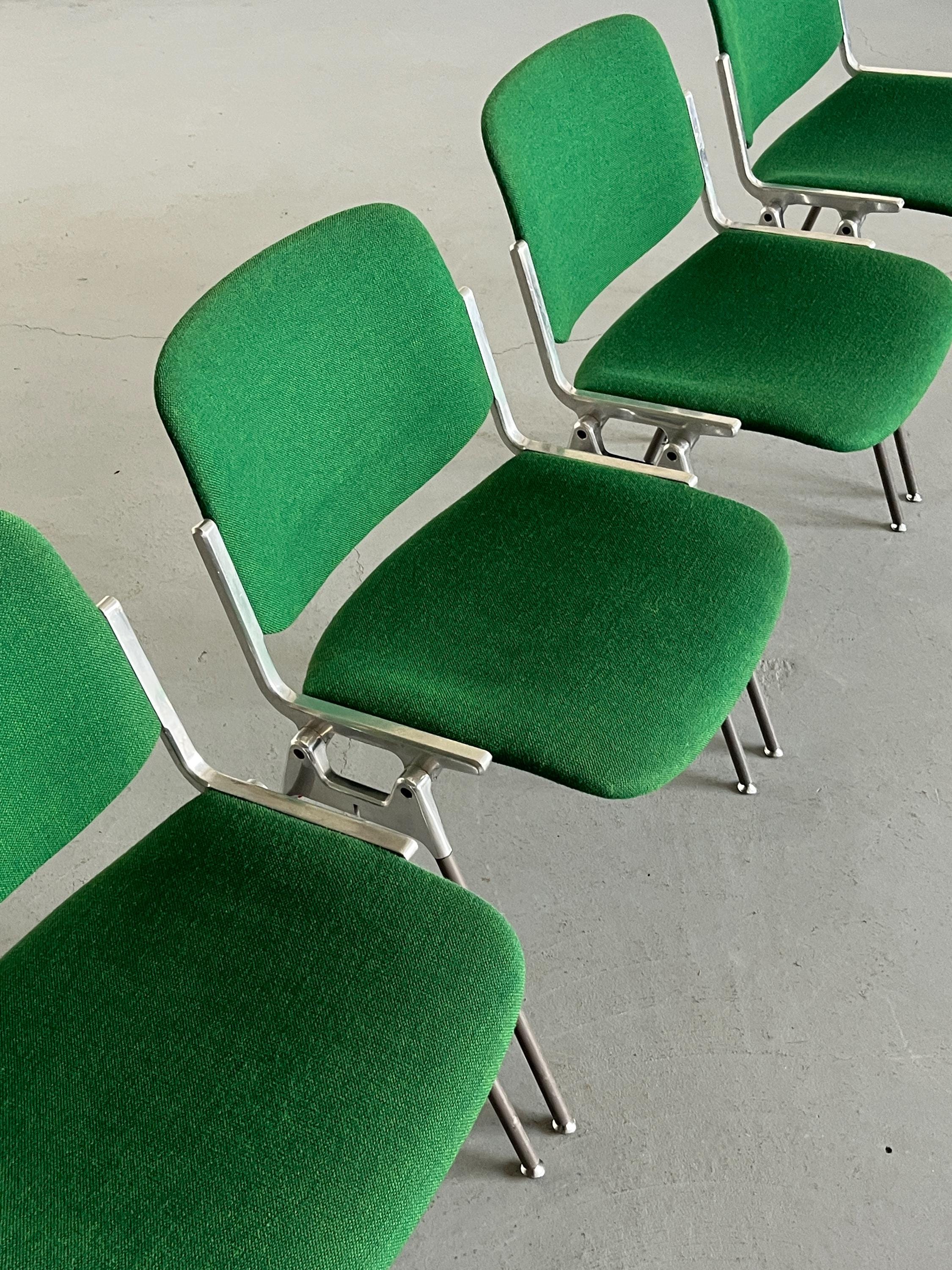 'DSC 106' Chairs by Giancarlo Piretti for Anonima Castelli, Green Fabric, 1965