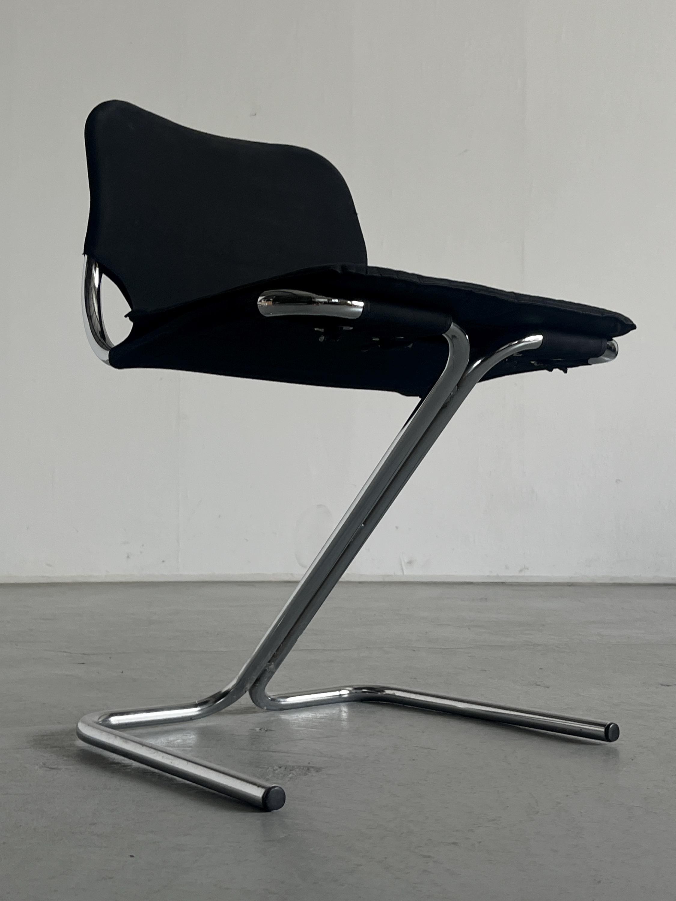 'Formula' Cantilever Dining Chair