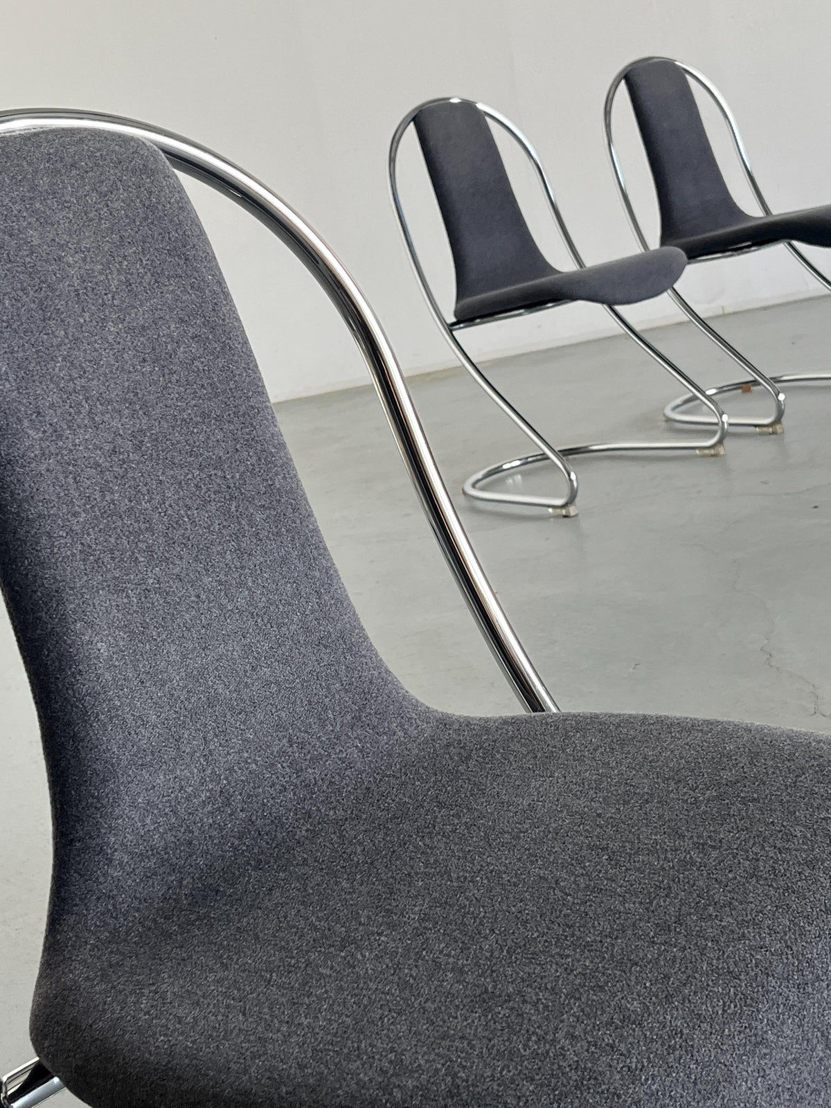 Italian Space Age Cantilever Chairs in Style of Willy Rizzo