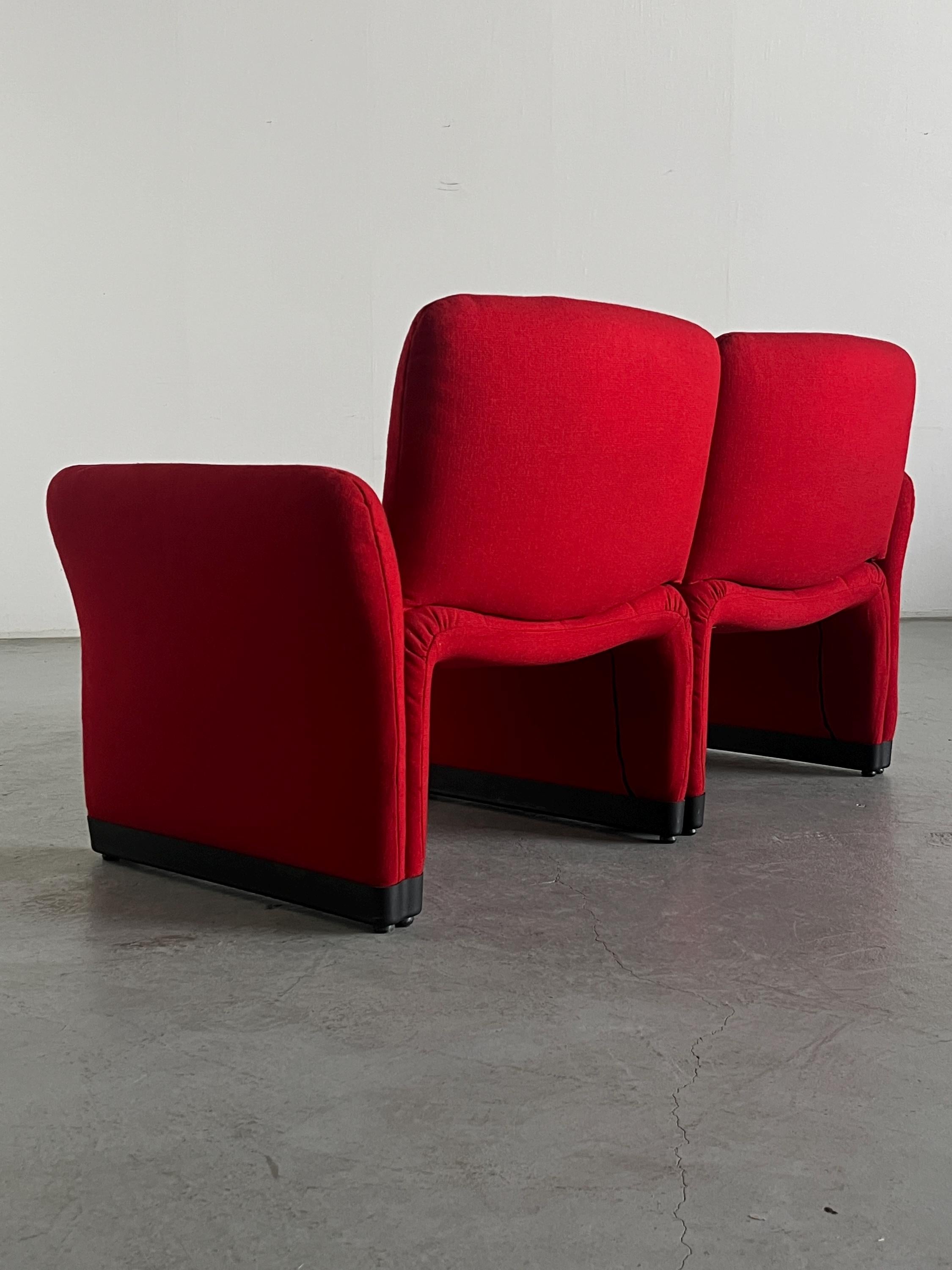 Loveseat in the Style of Giancarlo Piretti