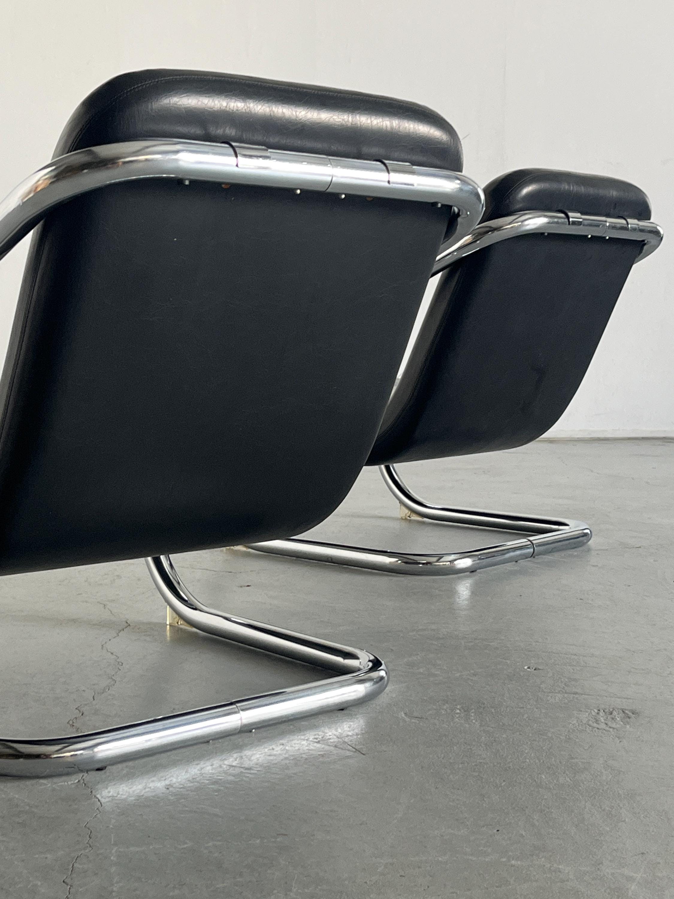 Tubular Cantilever Armchair in Black Leather and Chrome