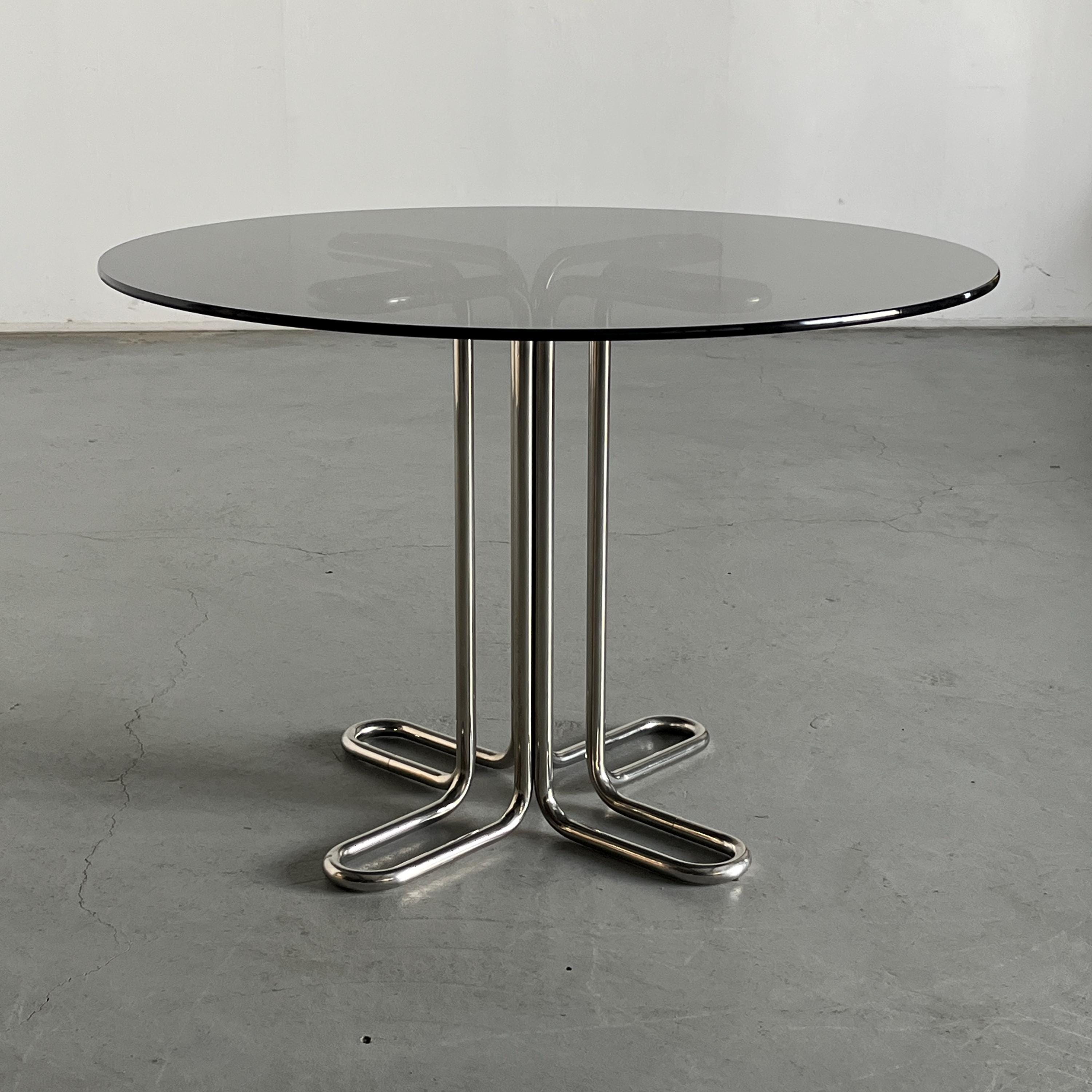 Round Smoked Glass Dining Table in the Style of Giotto Stoppino