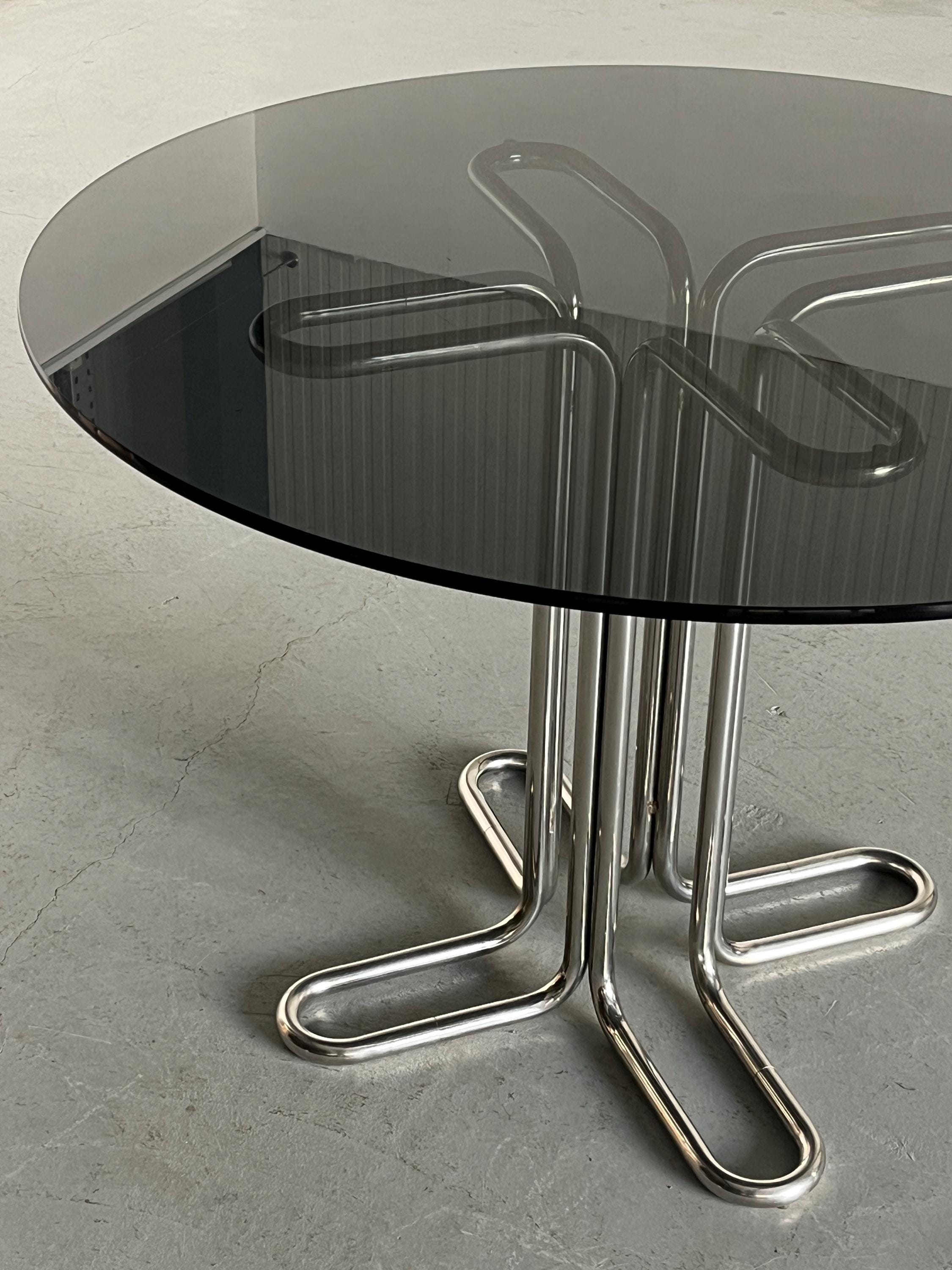 Round Smoked Glass Dining Table in the Style of Giotto Stoppino