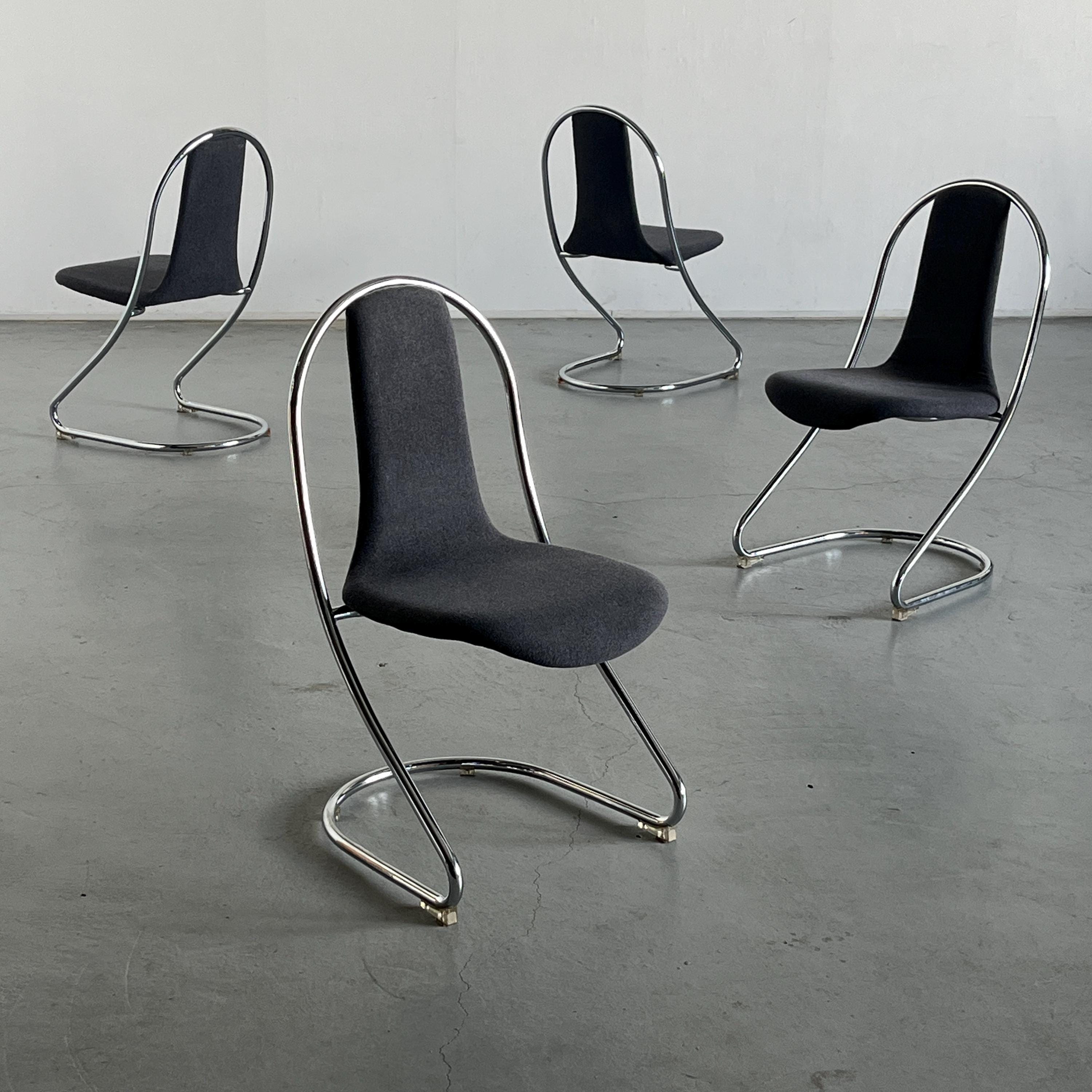 Italian Space Age Cantilever Chairs in Style of Willy Rizzo