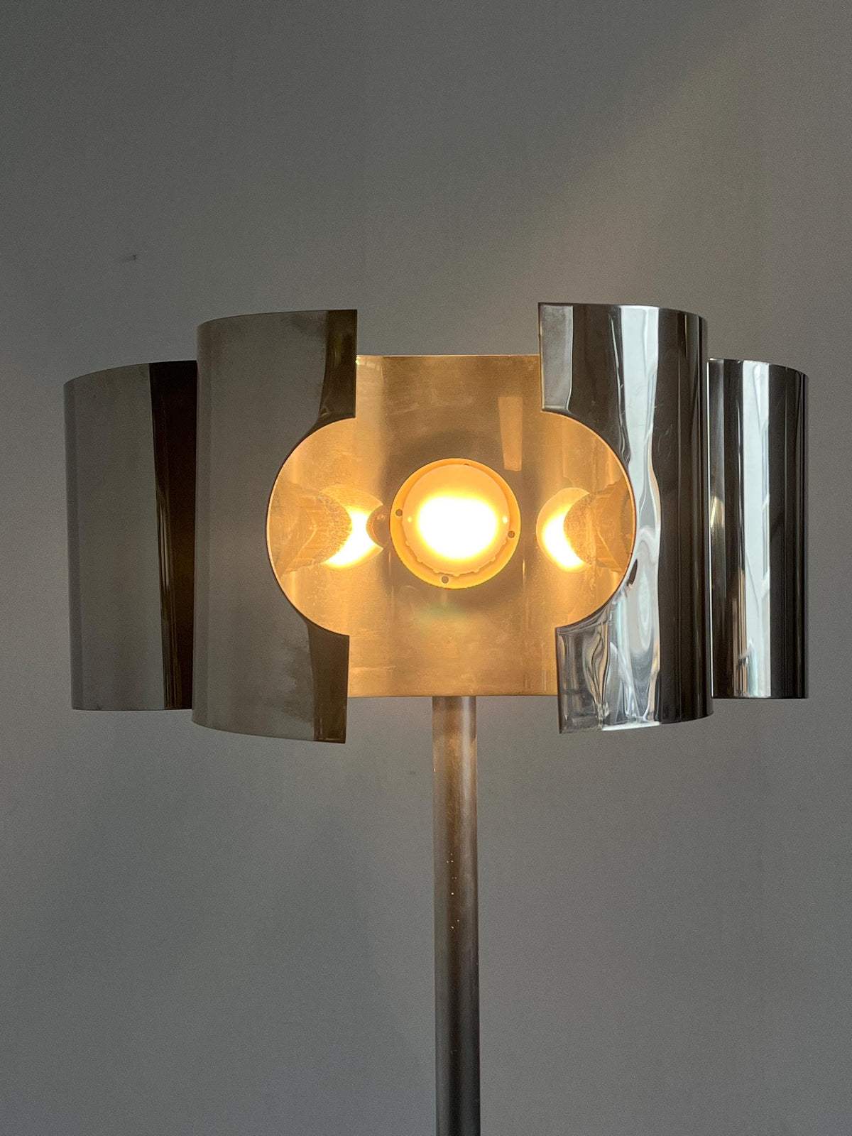 Modernist Italian Space Age Floor Lamp in Chrome and Marble