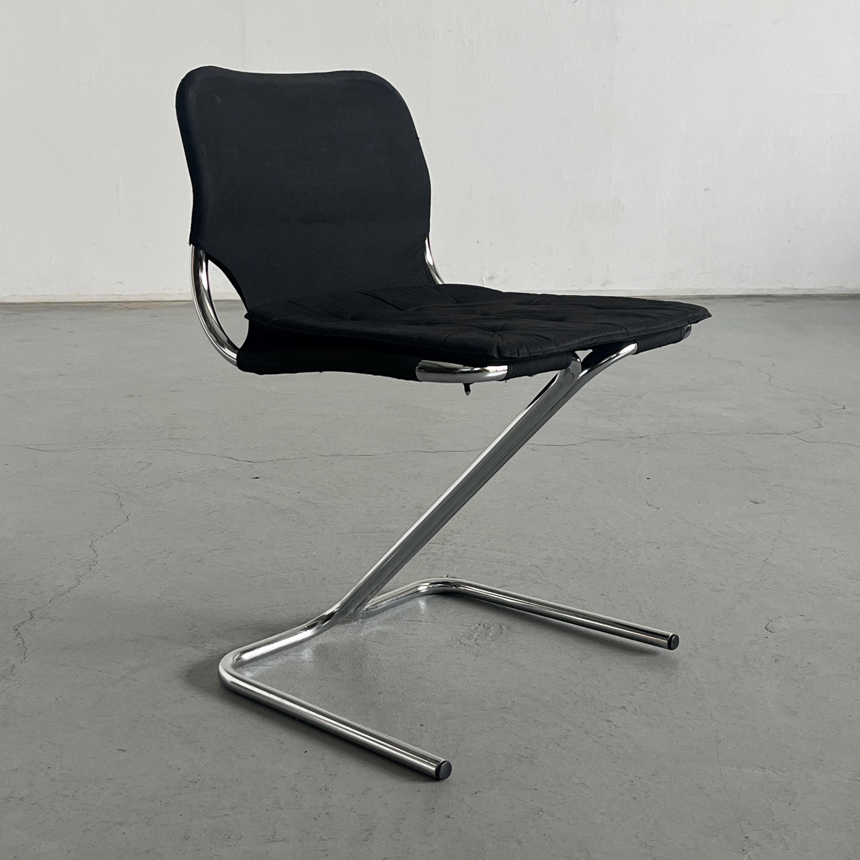 'Formula' Cantilever Dining Chair