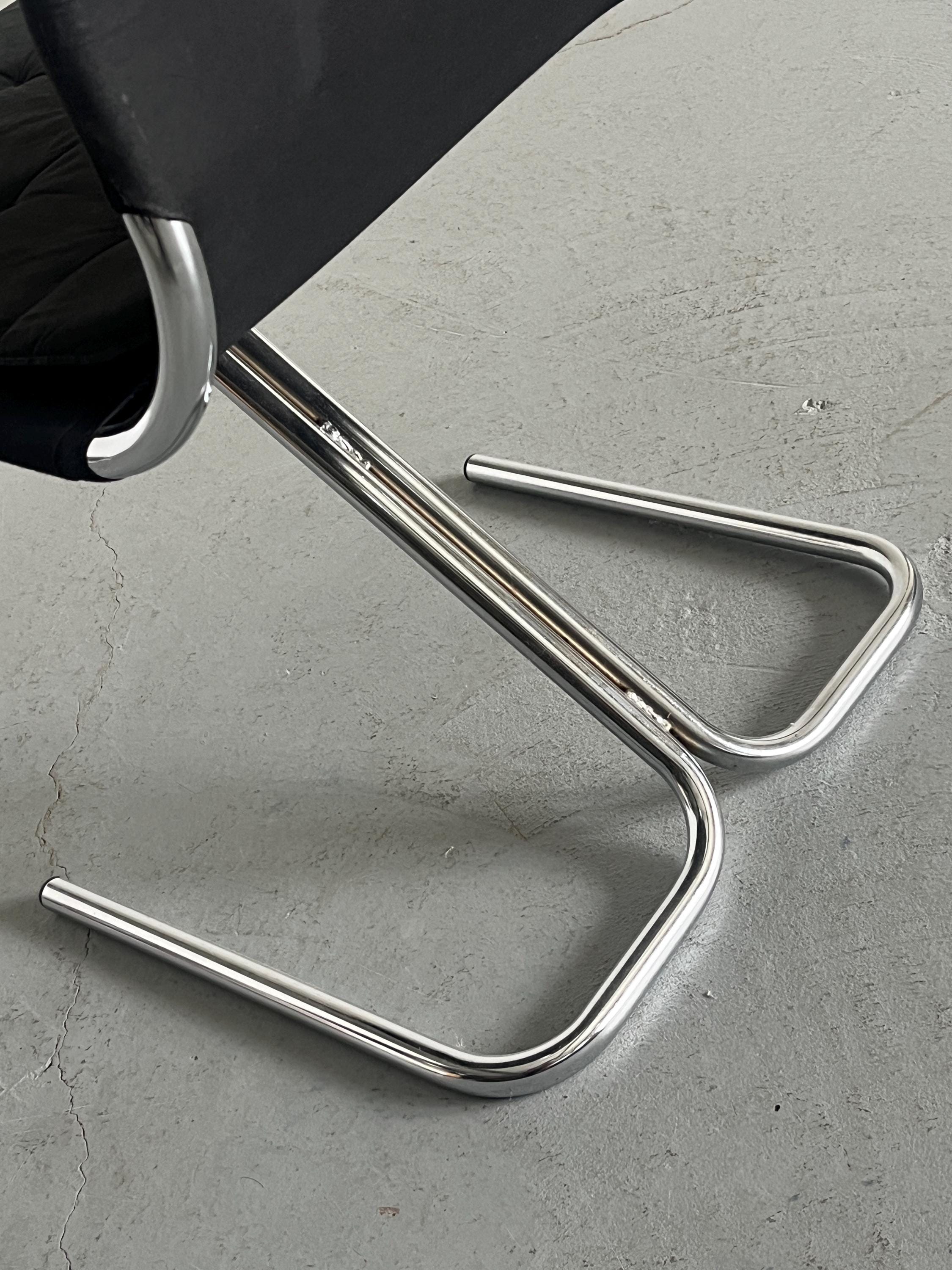 'Formula' Cantilever Dining Chair