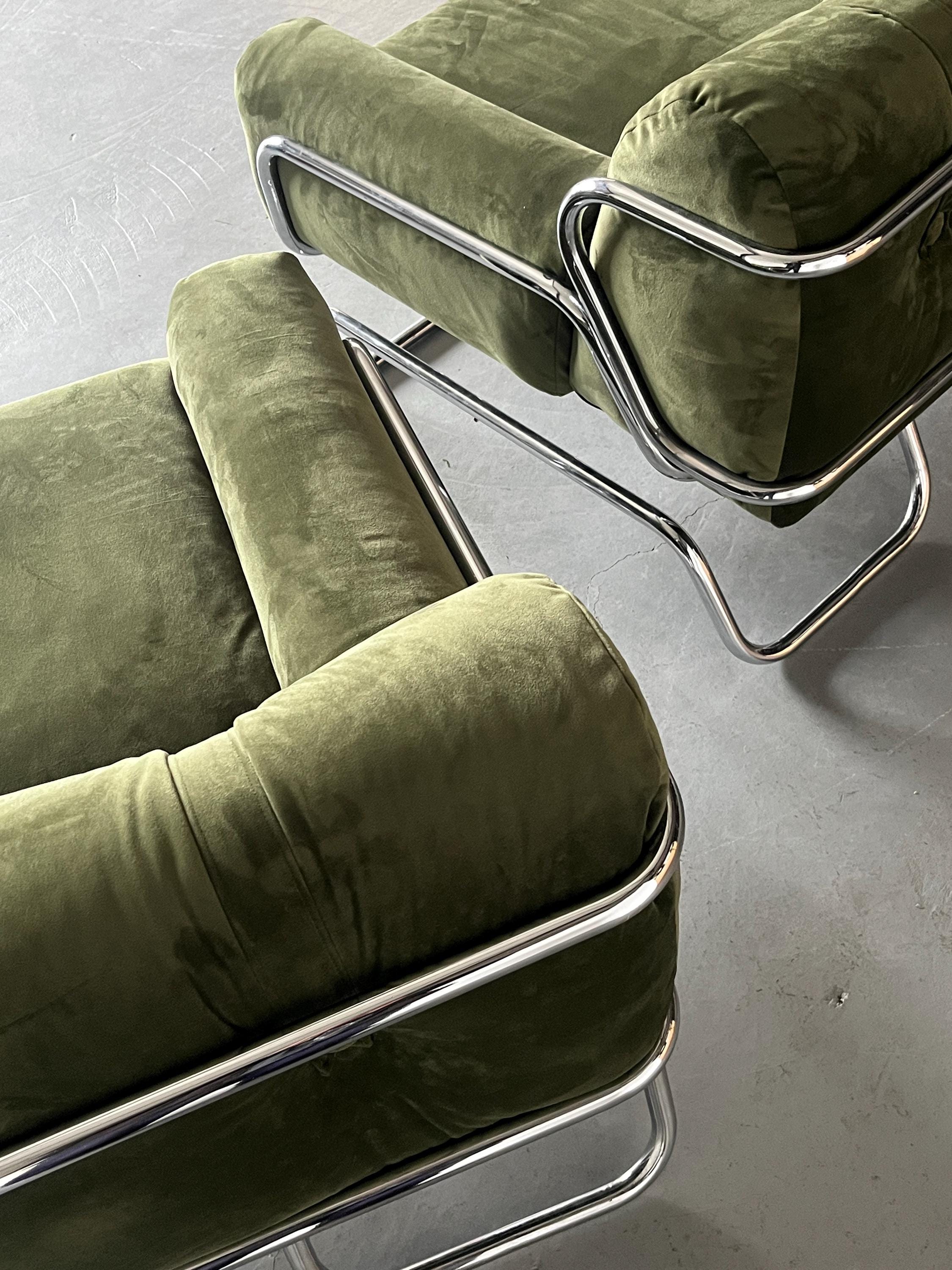 Bauhaus Design Lounge Chairs in Green Velvet