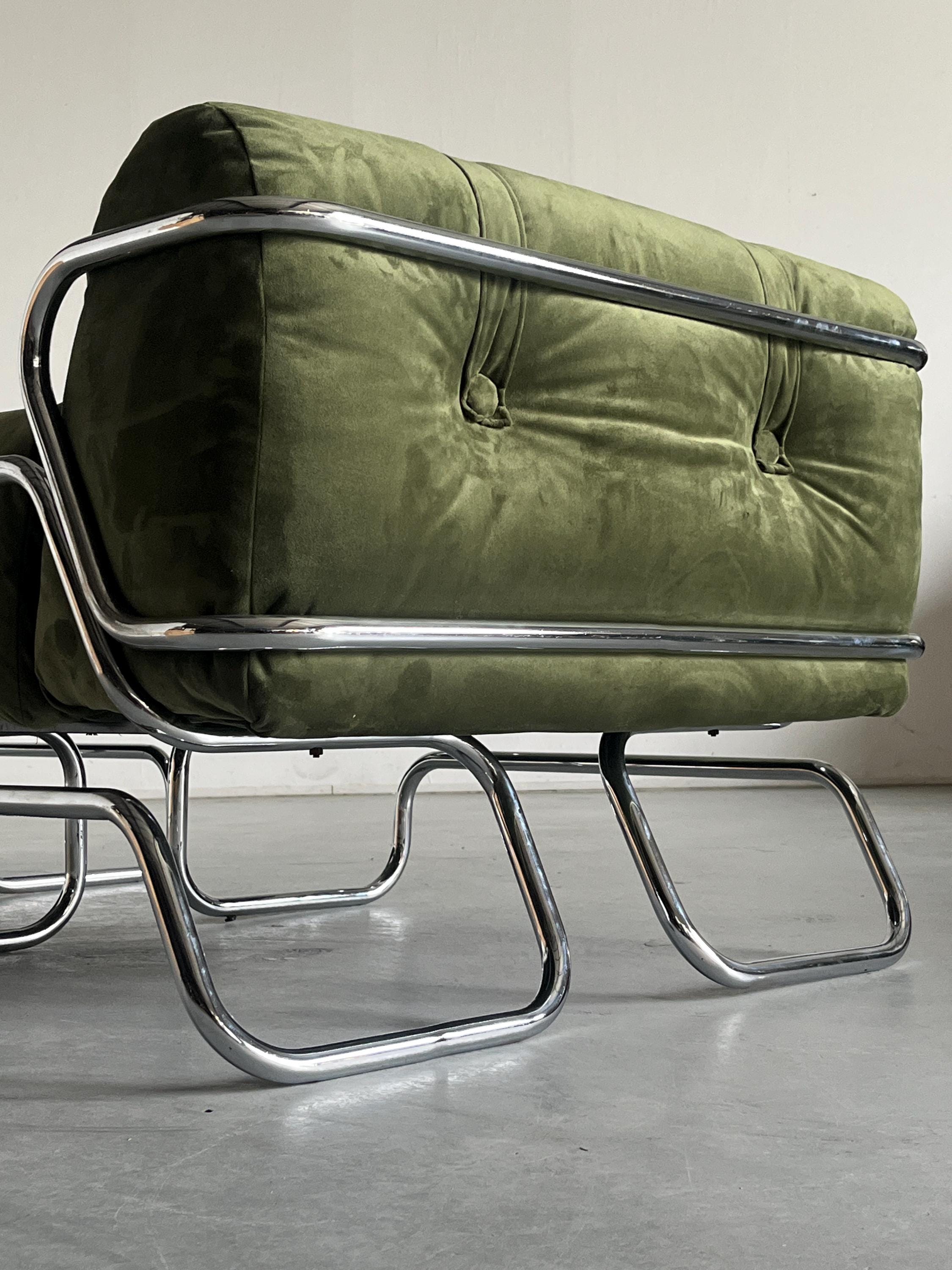 Bauhaus Design Lounge Chairs in Green Velvet
