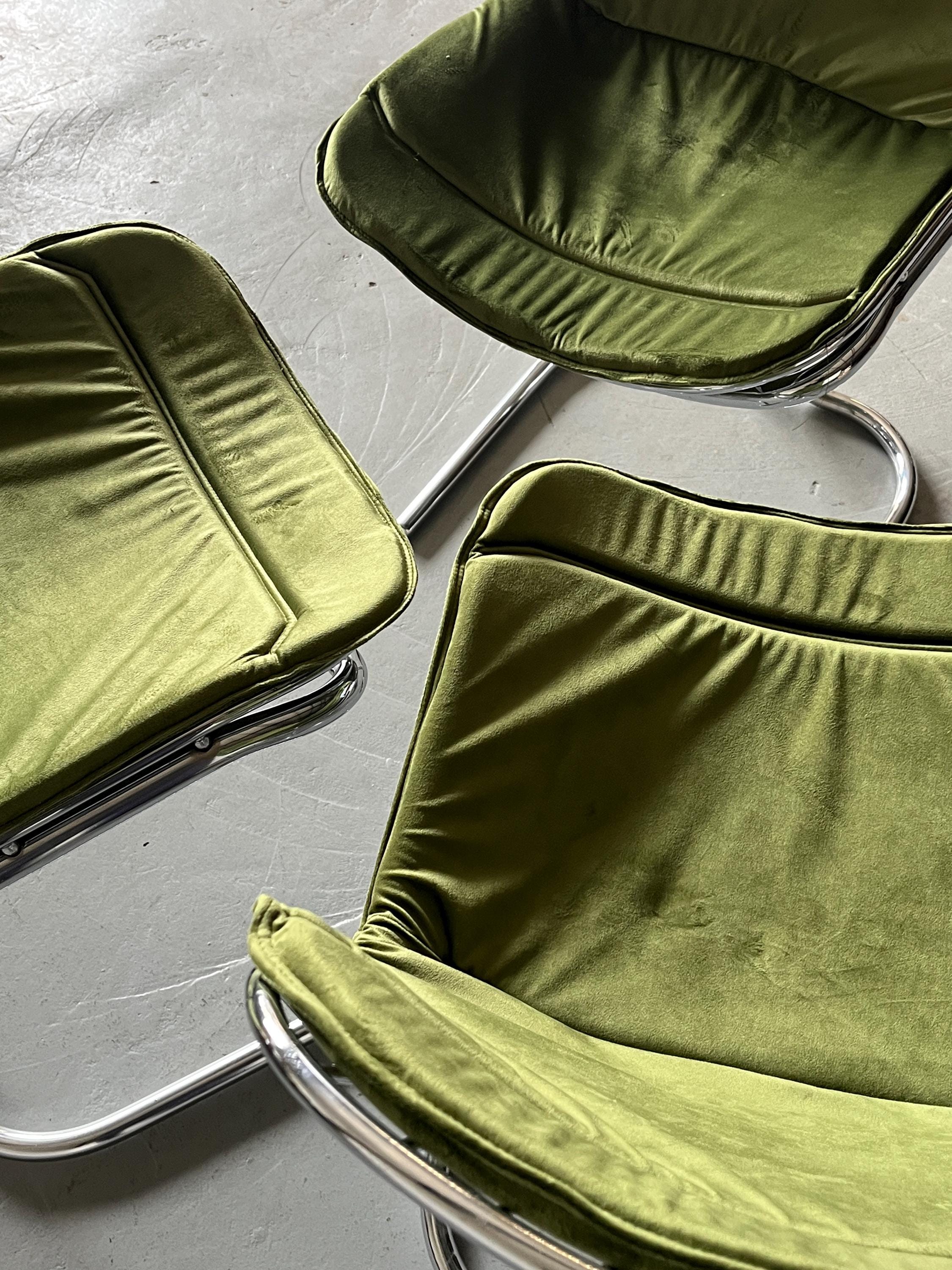 ‘Radiofreccia’ Cantilever Dining Chairs by Gastone Rinaldi