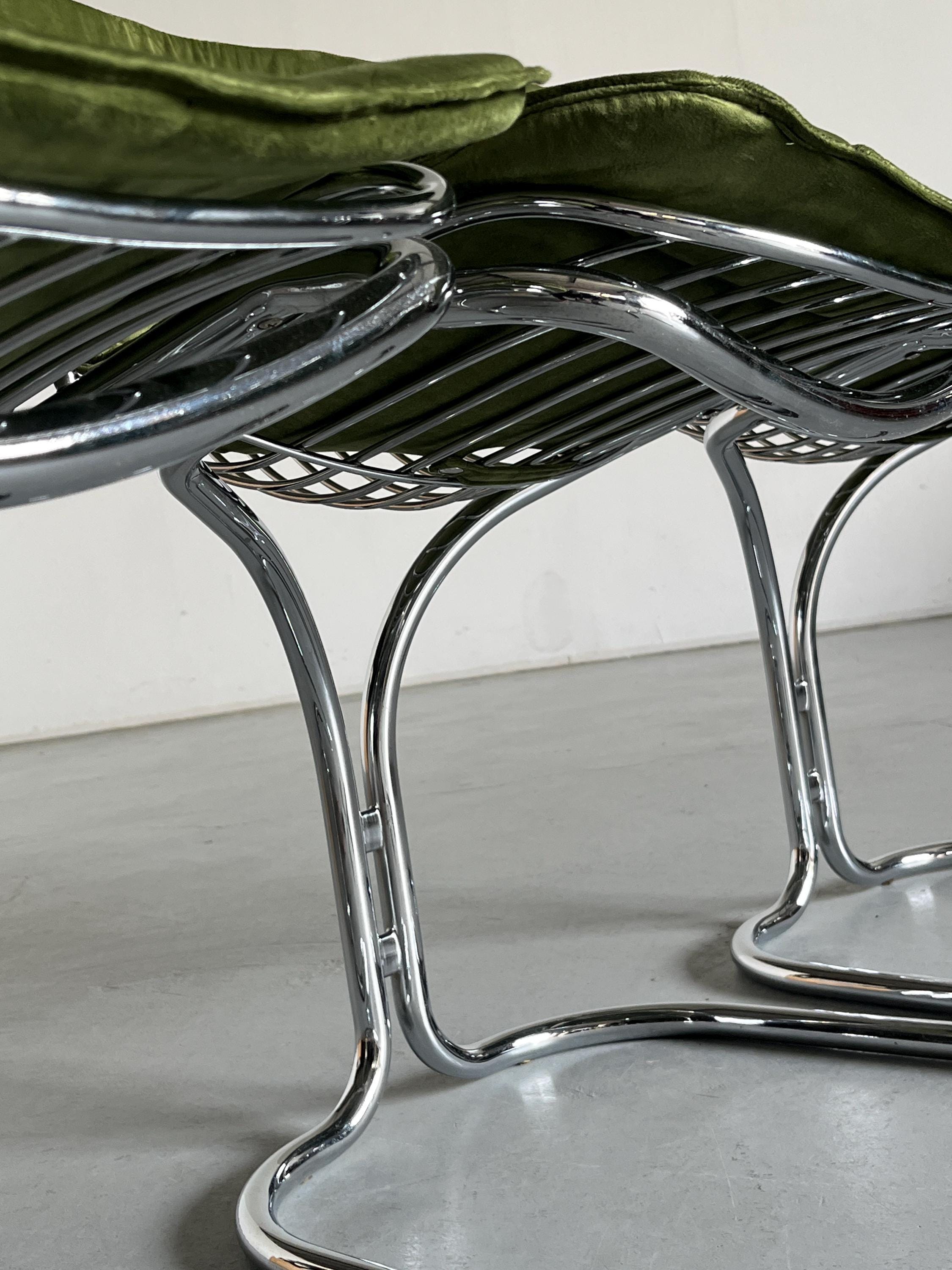 ‘Radiofreccia’ Cantilever Dining Chairs by Gastone Rinaldi