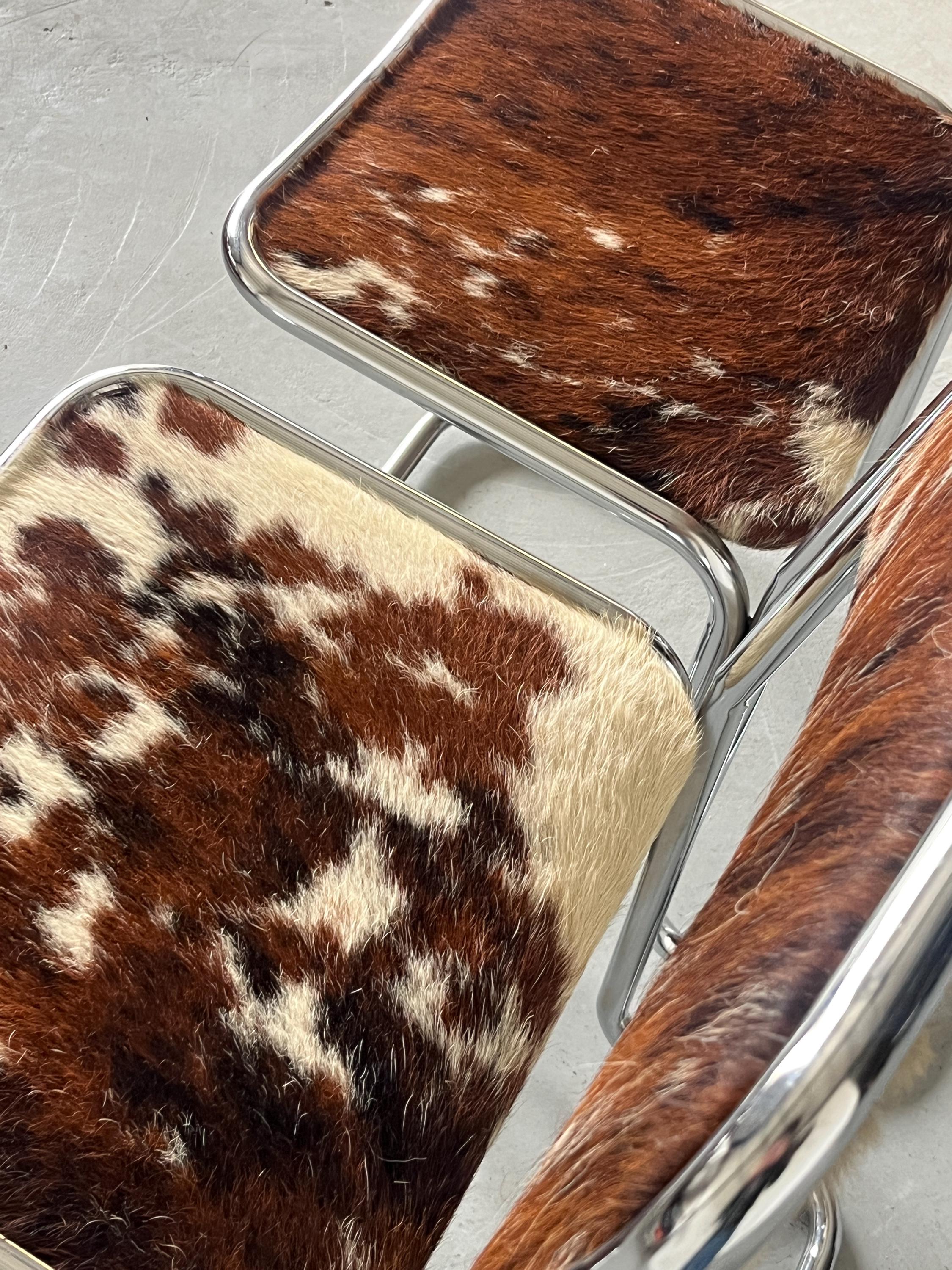 Cantilever Dining Chairs Attributed to Arflex in Cowhide and Chromed Steel