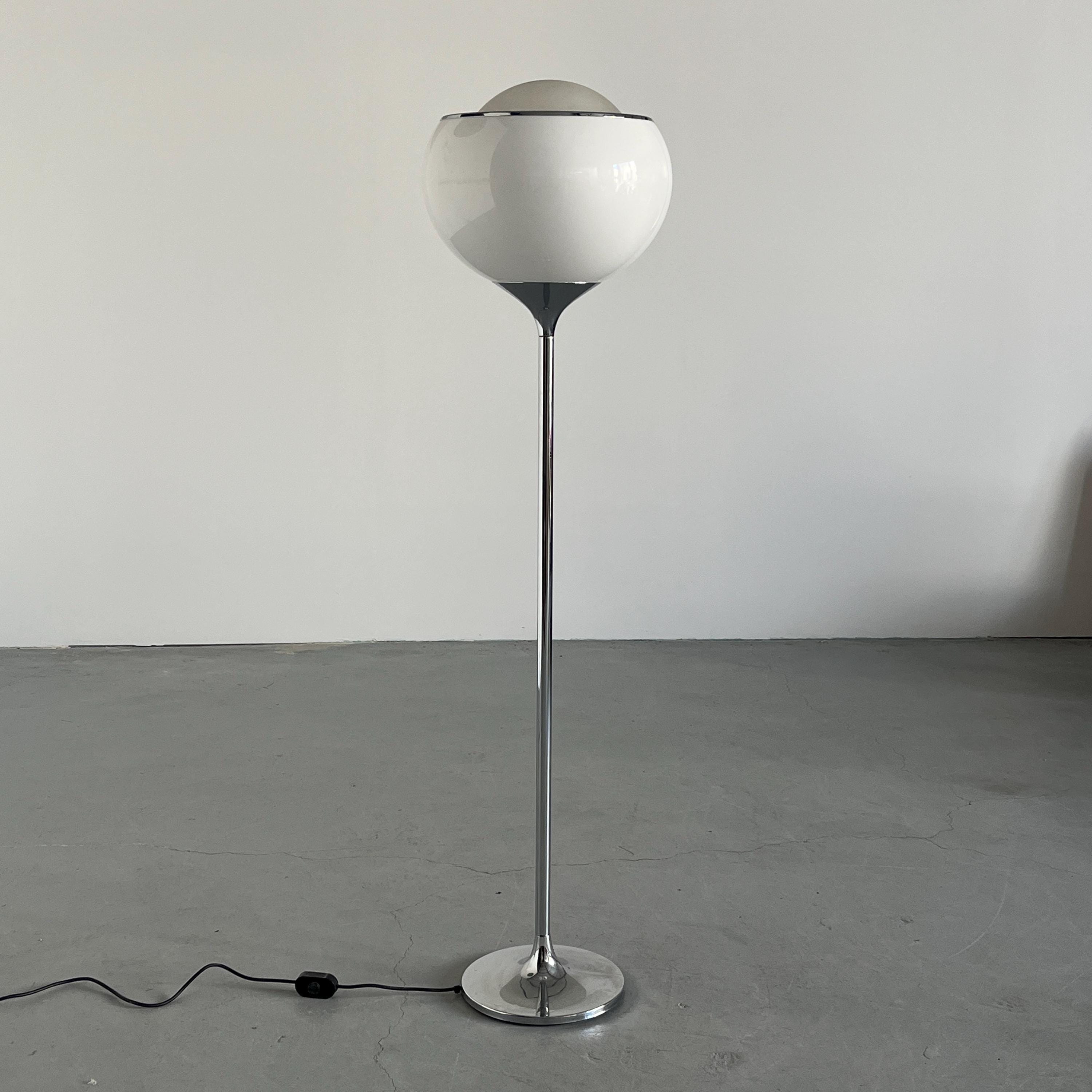 Big Bud Space Age Floor Lamp by Harvey Guzzini