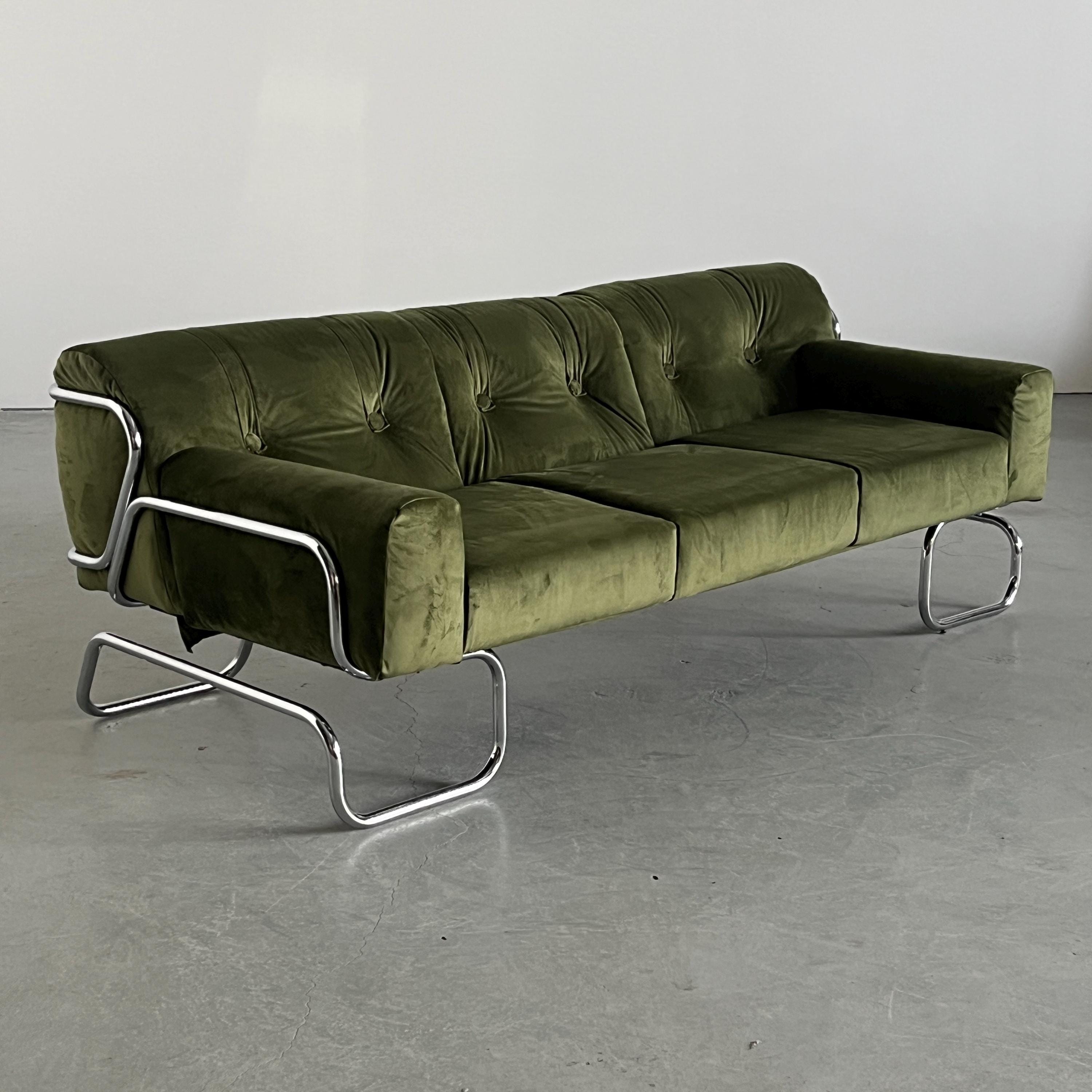 Mid-Century Modern Sofa in Green Velvet and Chromed Tubular Steel