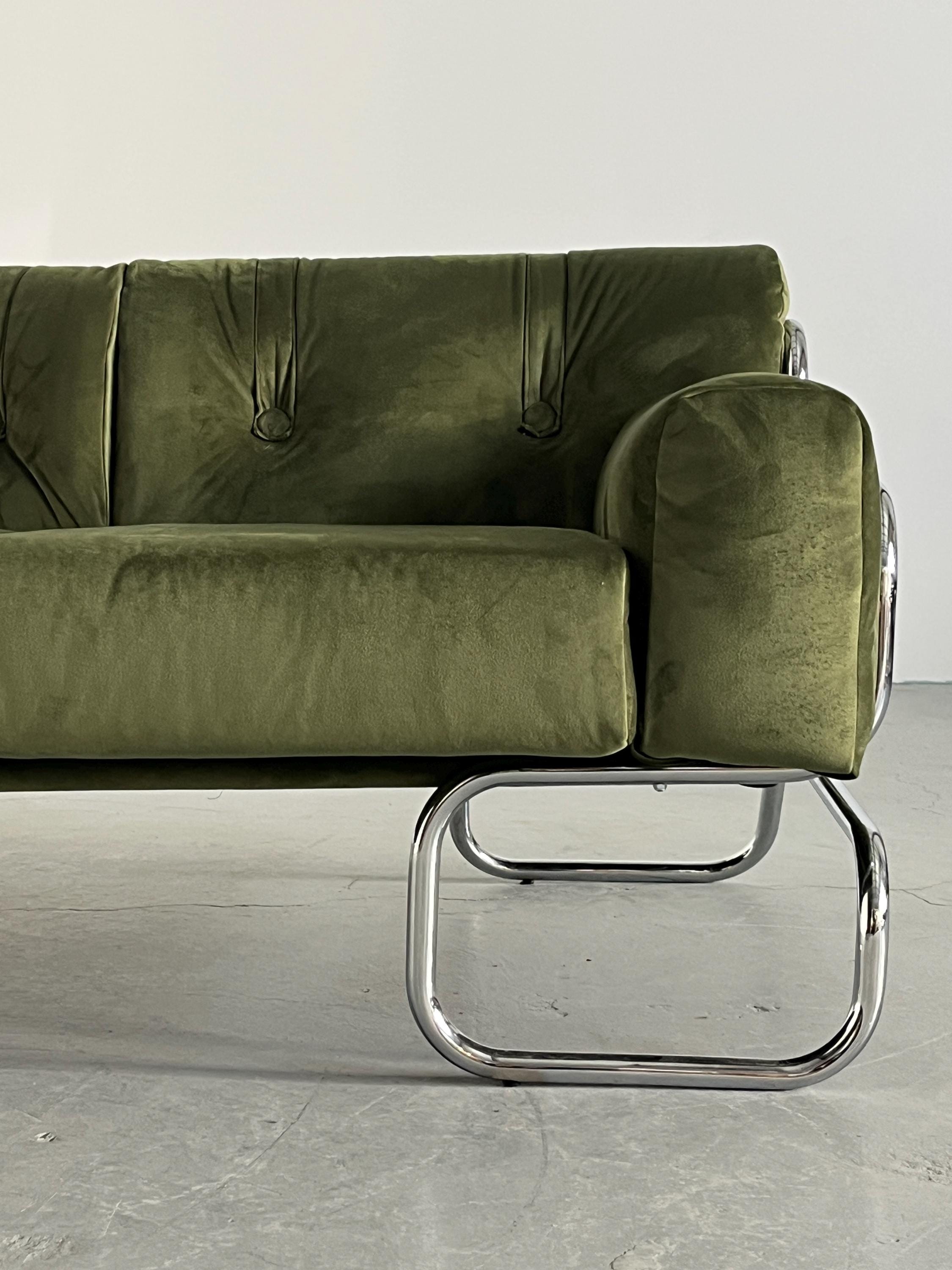Mid-Century Modern Sofa in Green Velvet and Chromed Tubular Steel