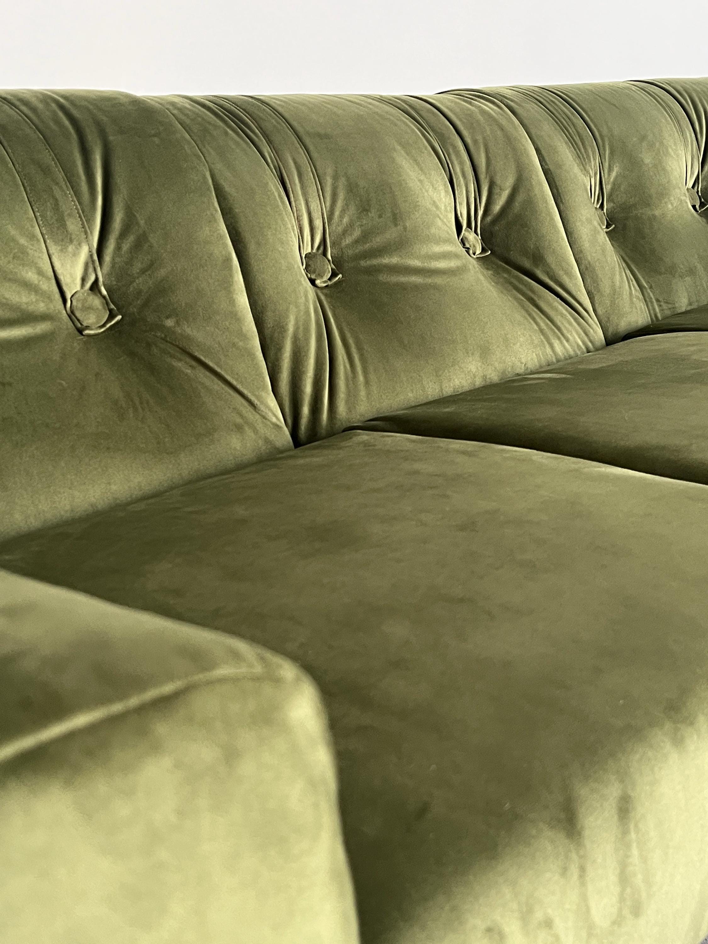 Mid-Century Modern Sofa in Green Velvet and Chromed Tubular Steel