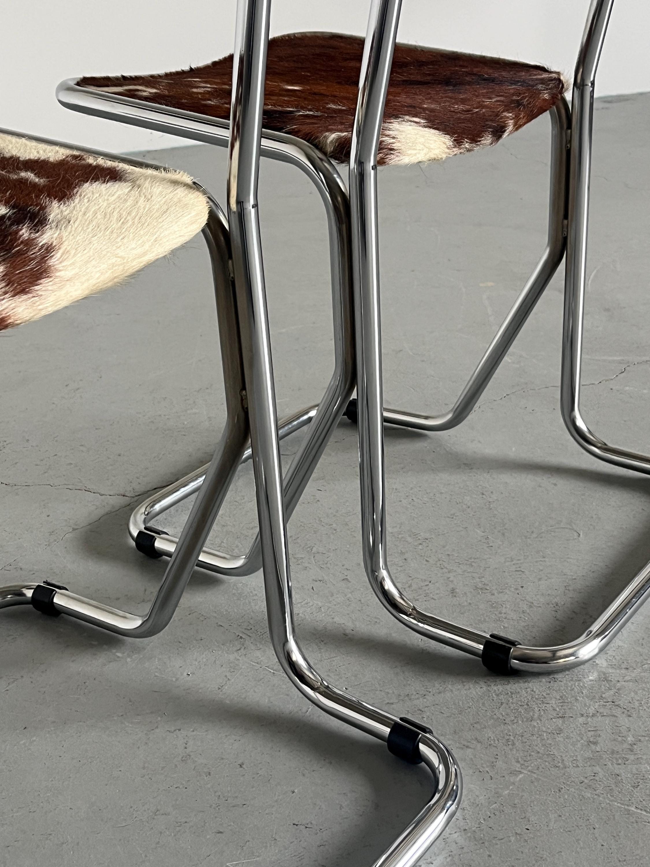 Cantilever Dining Chairs Attributed to Arflex in Cowhide and Chromed Steel