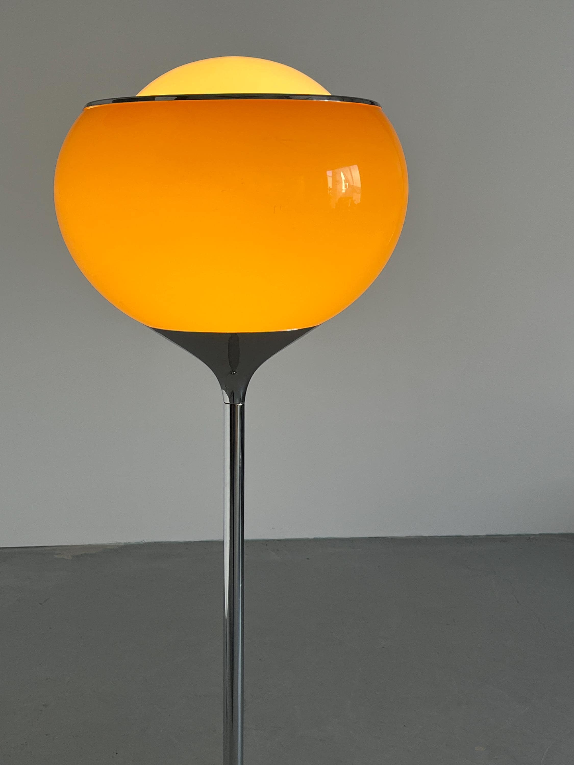 ‘Big Bud’ Floor Lamp by Harvey Guzzini