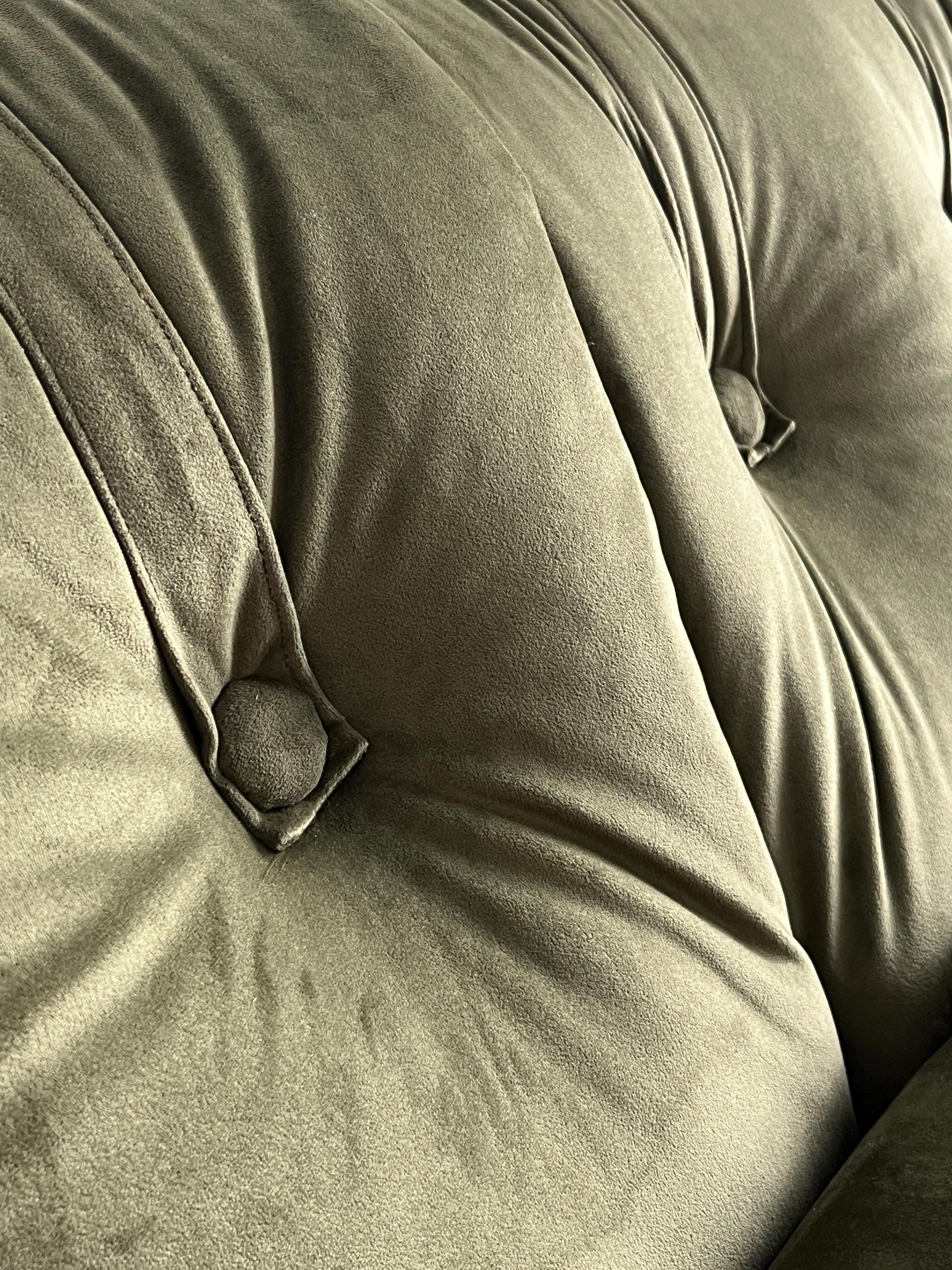 Mid-Century Modern Sofa in Green Velvet and Chromed Tubular Steel