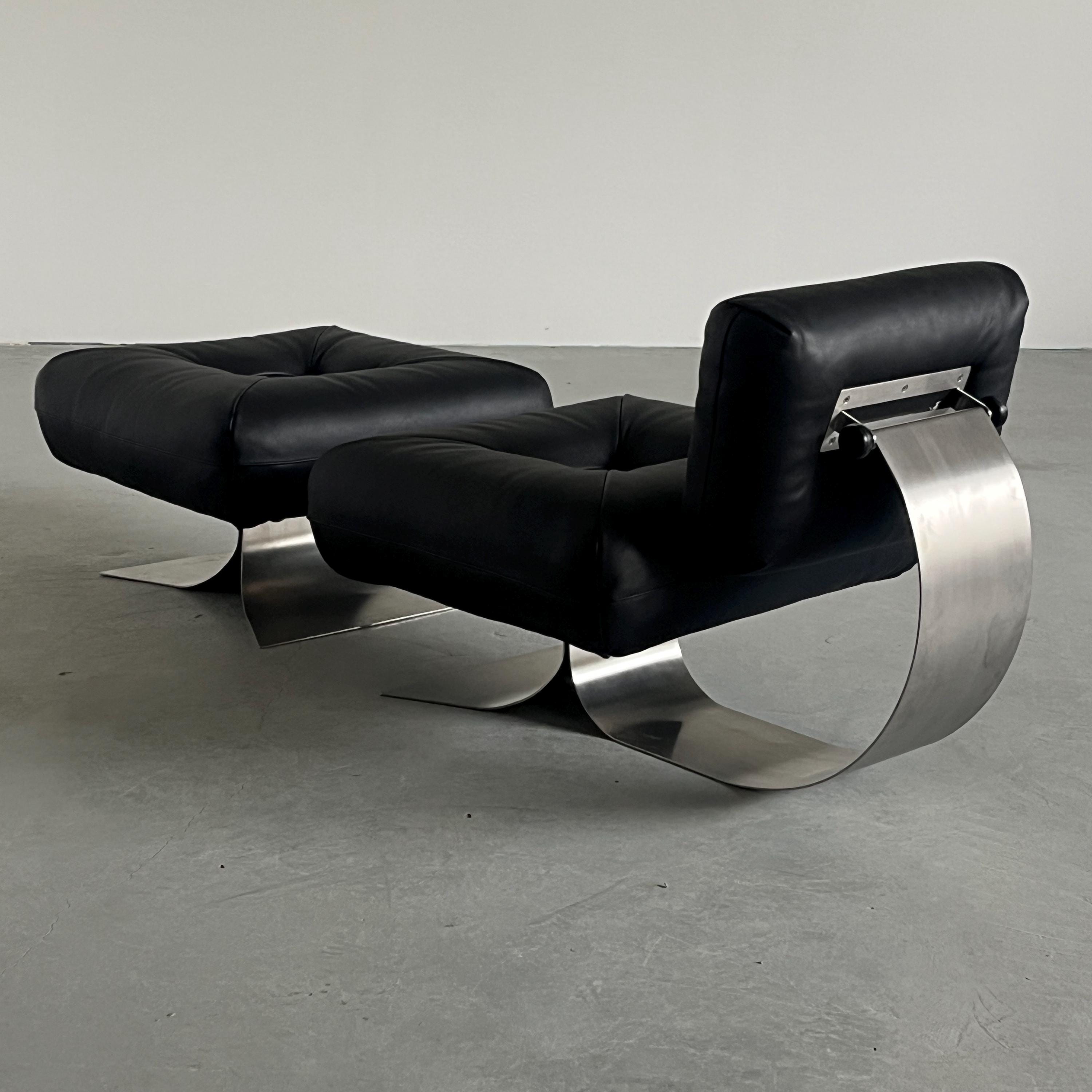 Oscar Niemeyer ‘Alta’ Lounge Chair & Ottoman for Mobilier International, 1971