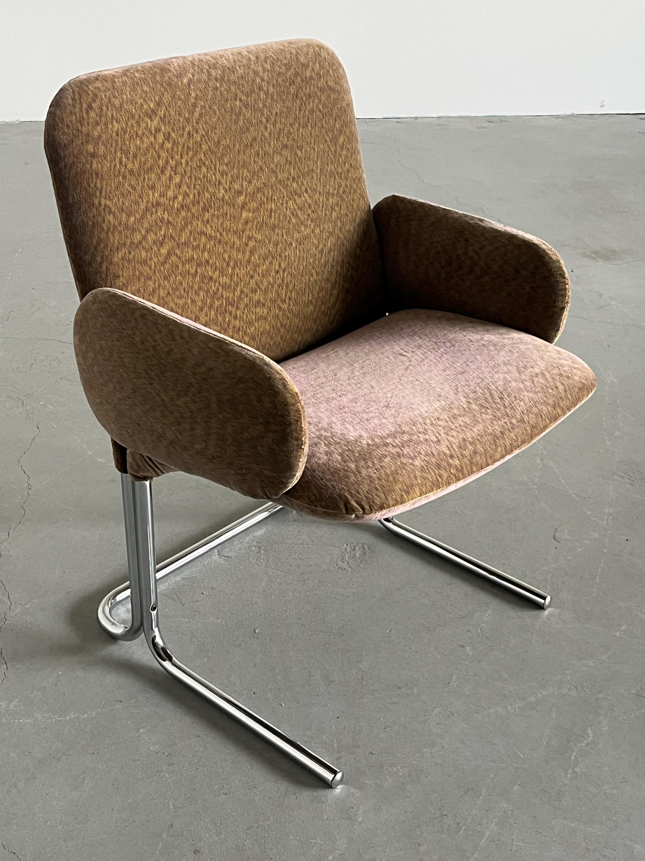Space Age Armchair in Abstract Patterned Upholstery in Style of Pierre Paulin, 1970s Italy