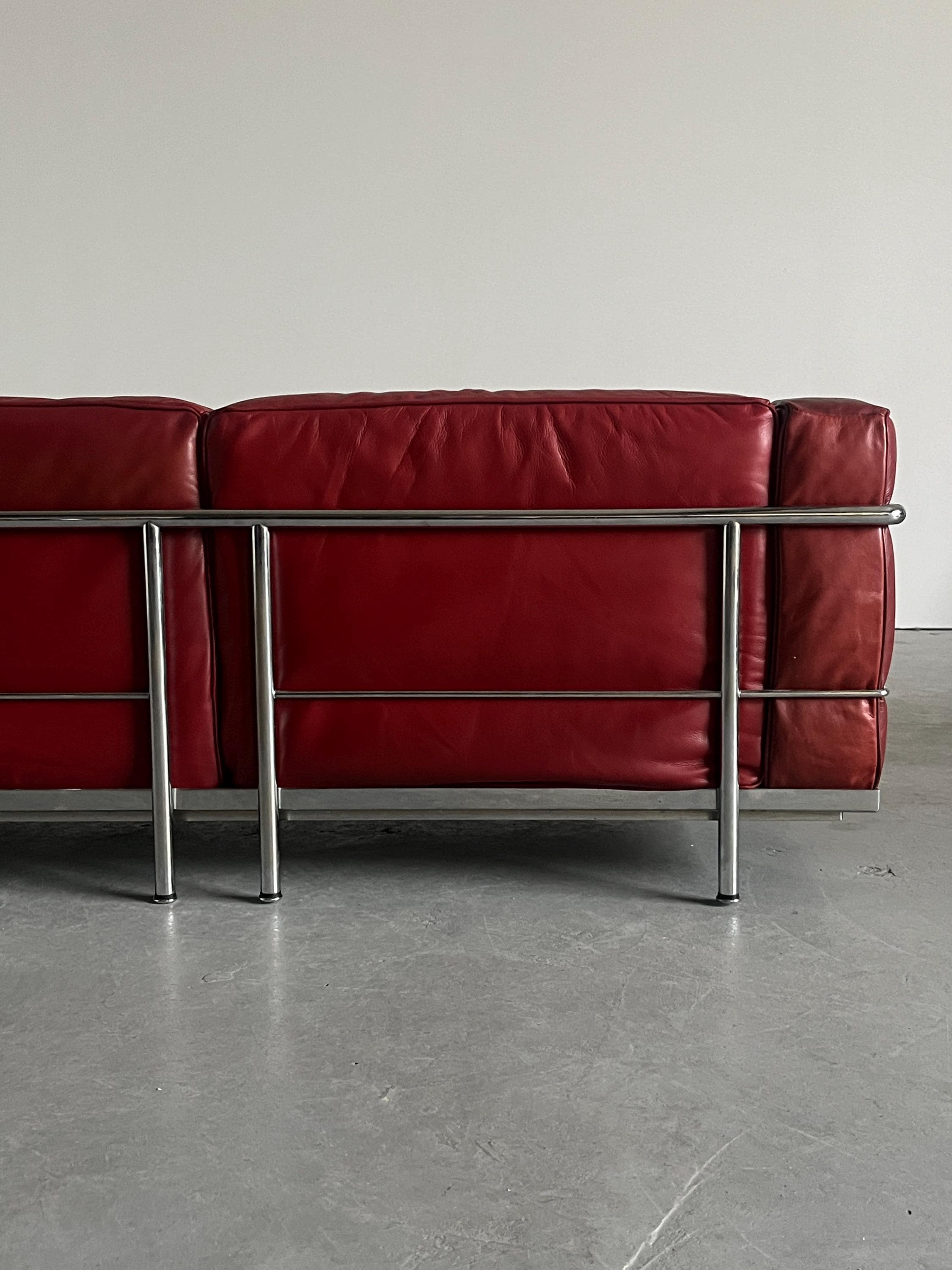 Iconic ‘LC3’ Two-Seater Sofa by Le Corbusier, Charlotte Perriand and Pierre Jeanneret