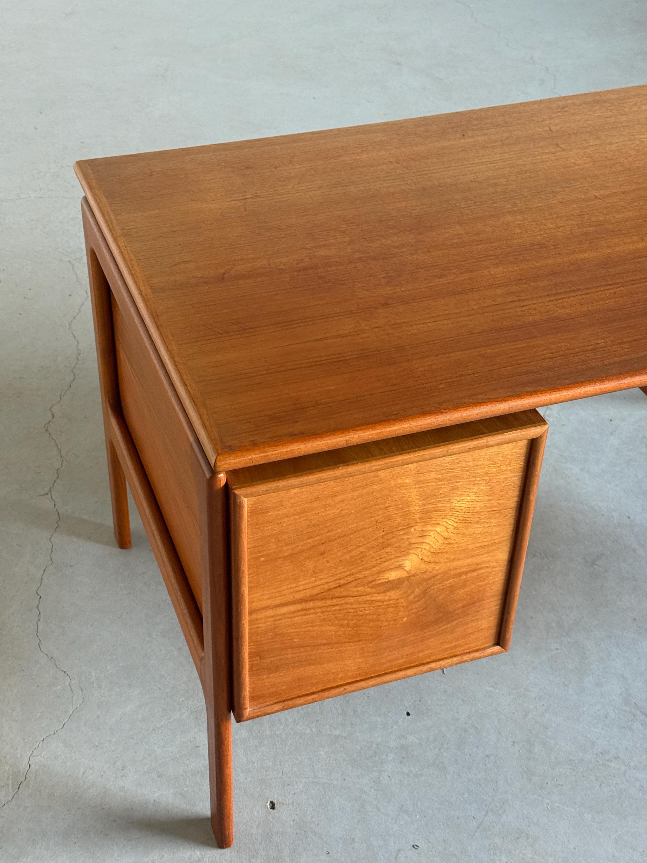 Scandinavian Teak Freestanding Desk by GV Møbler