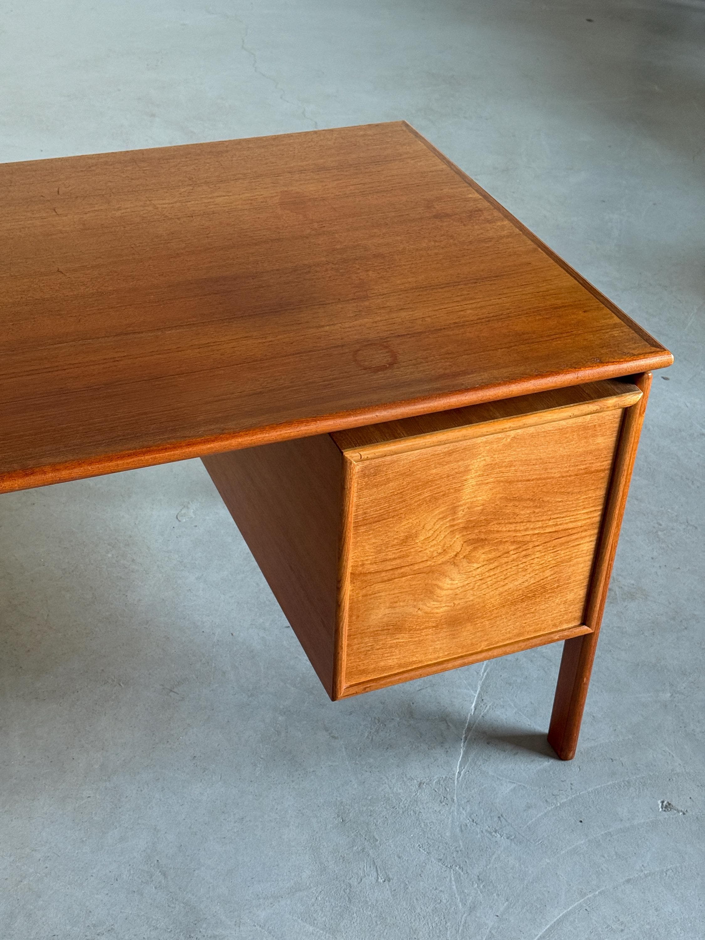 Scandinavian Teak Freestanding Desk by GV Møbler